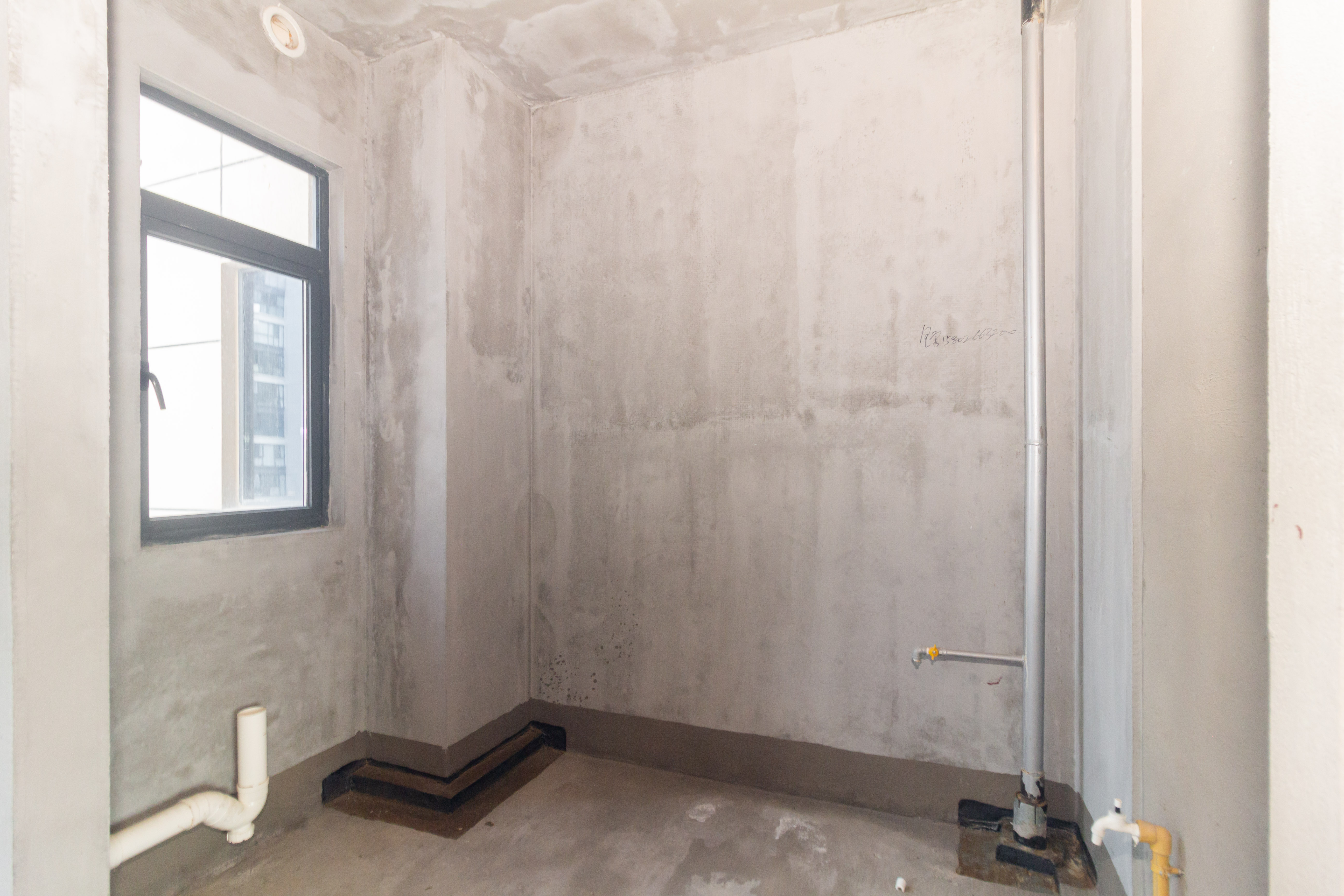 日盛湖湘花苑 4室2厅2卫 108.0万 日盛湖湘花苑 4室2厅2卫 108.0万厨房