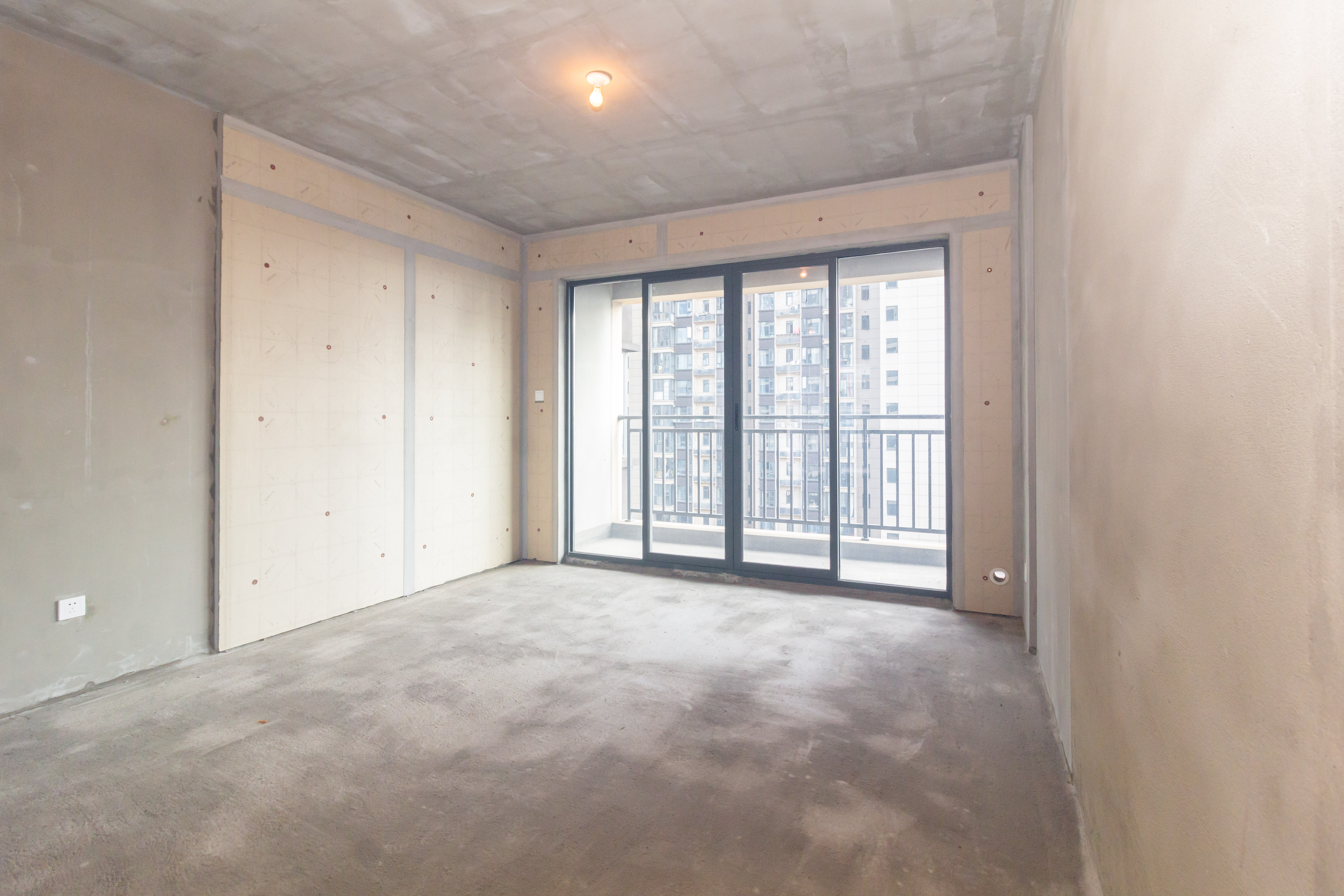 日盛湖湘花苑 4室2厅2卫 108.0万 日盛湖湘花苑 4室2厅2卫 108.0万客厅