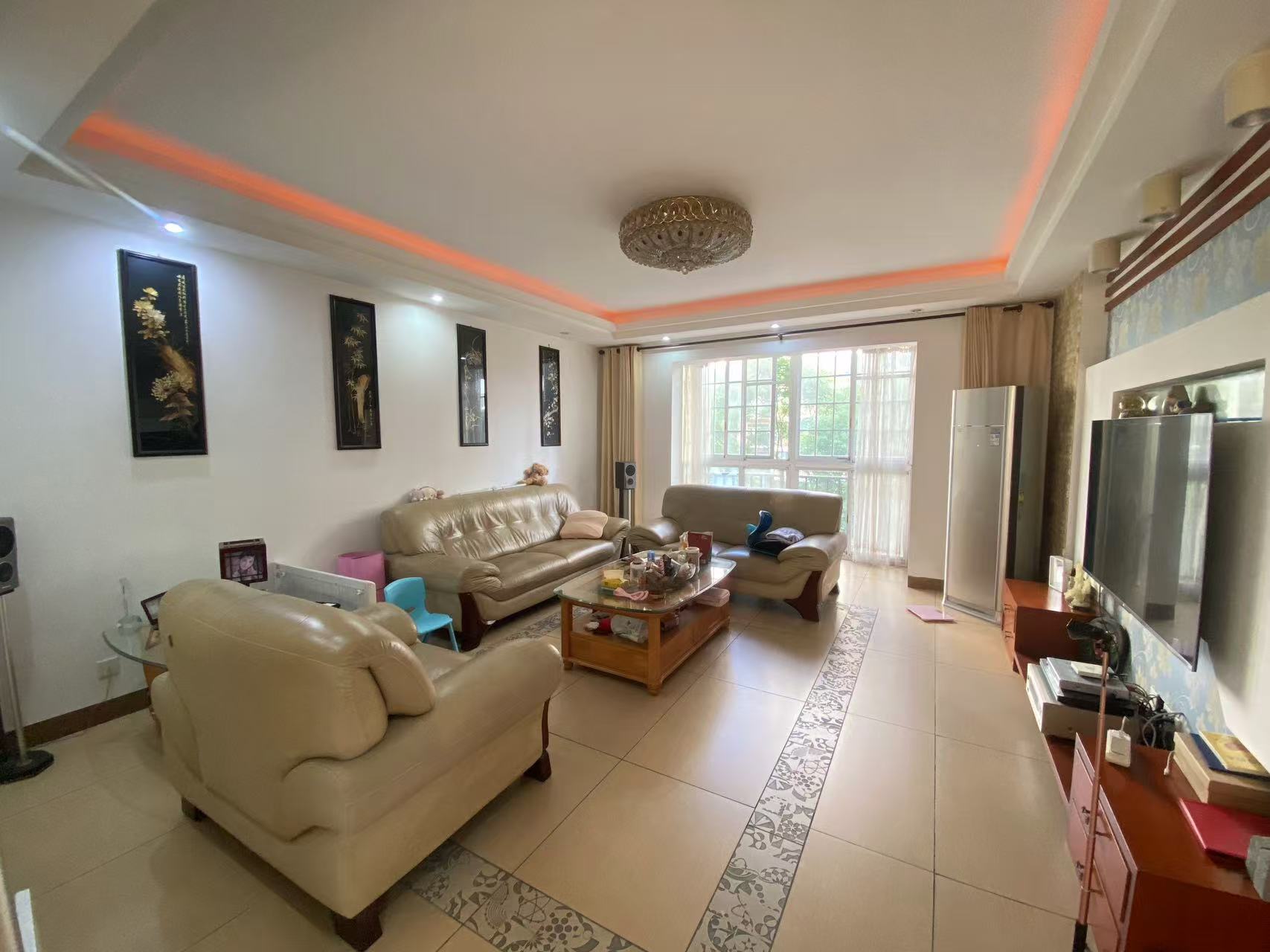 西域名邸  4室2厅2卫    85.0万 西域名邸  4室2厅2卫    85.0万