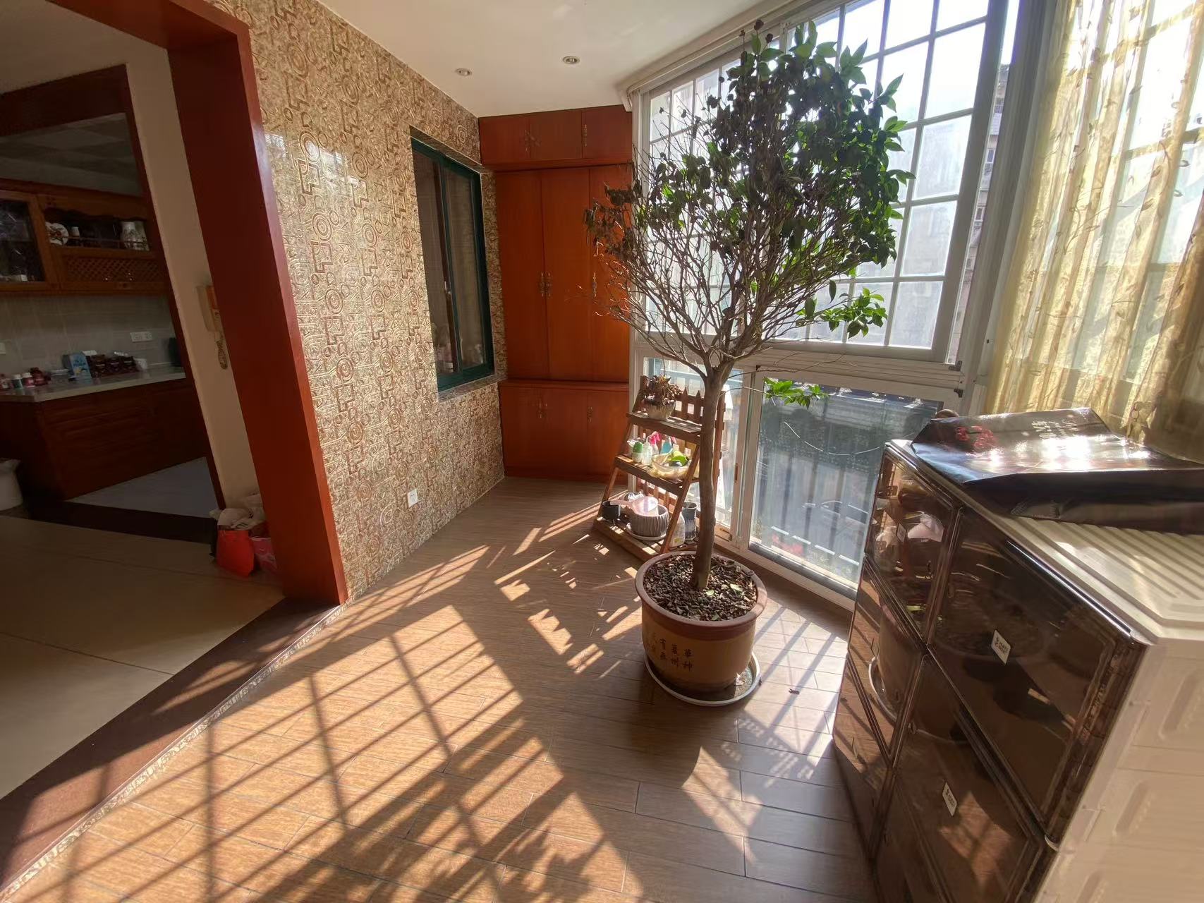 西域名邸  4室2厅2卫    85.0万 西域名邸  4室2厅2卫    85.0万室内图