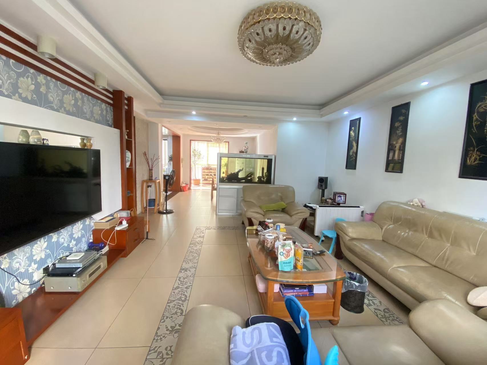 西域名邸  4室2厅2卫    85.0万 西域名邸  4室2厅2卫    85.0万室内图