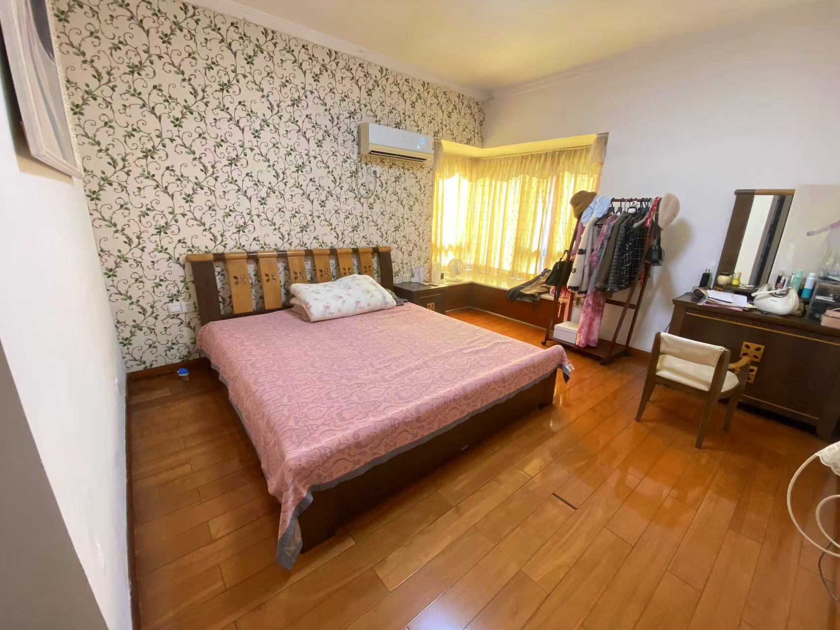 西域名邸  4室2厅2卫    85.0万 西域名邸  4室2厅2卫    85.0万室内图