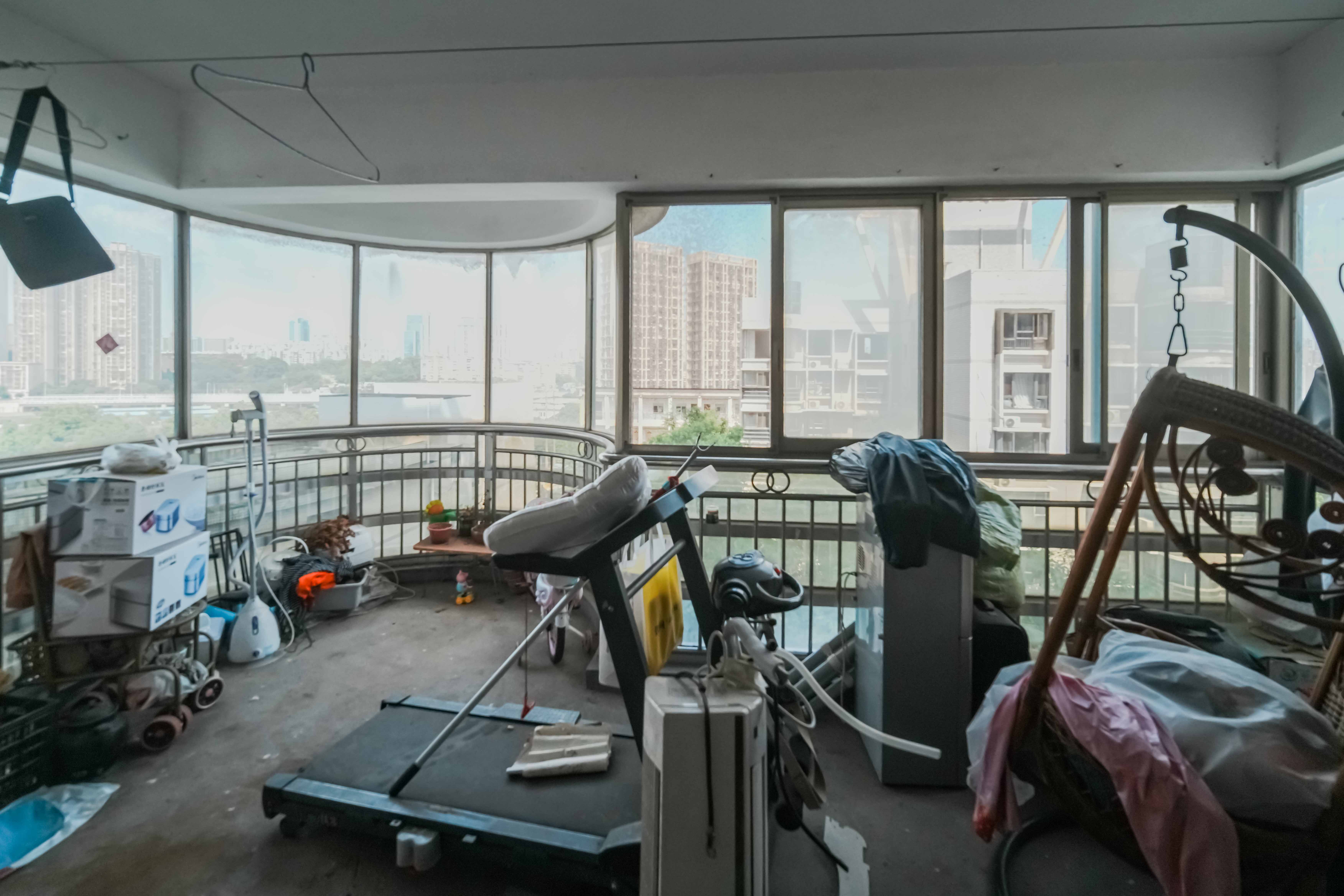 长丰源小区  5室2厅2卫   203.00万阳台