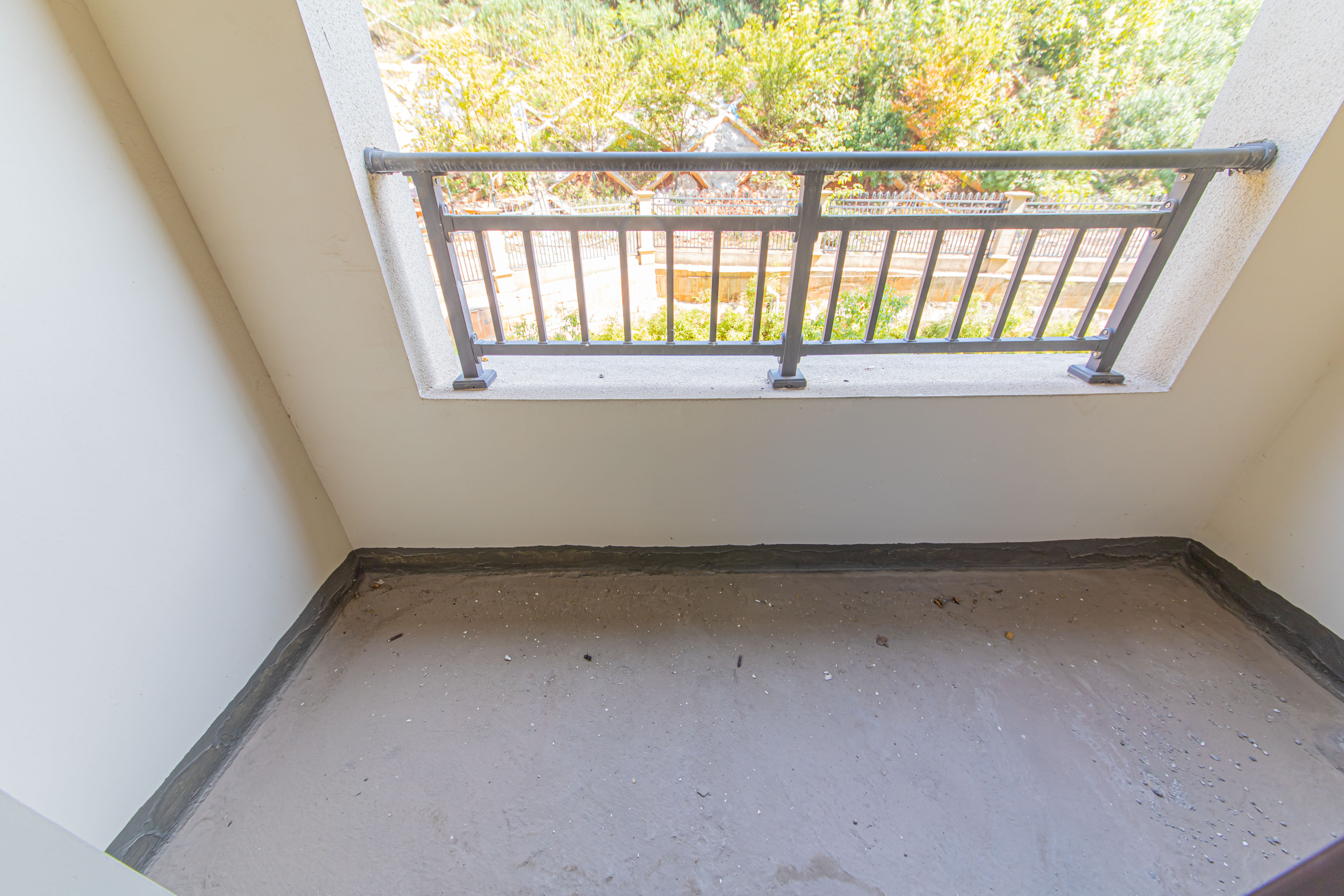 长沙美的梧桐庄园  4室2厅2卫    160.0万 长沙美的梧桐庄园  4室2厅2卫    160.0万阳台