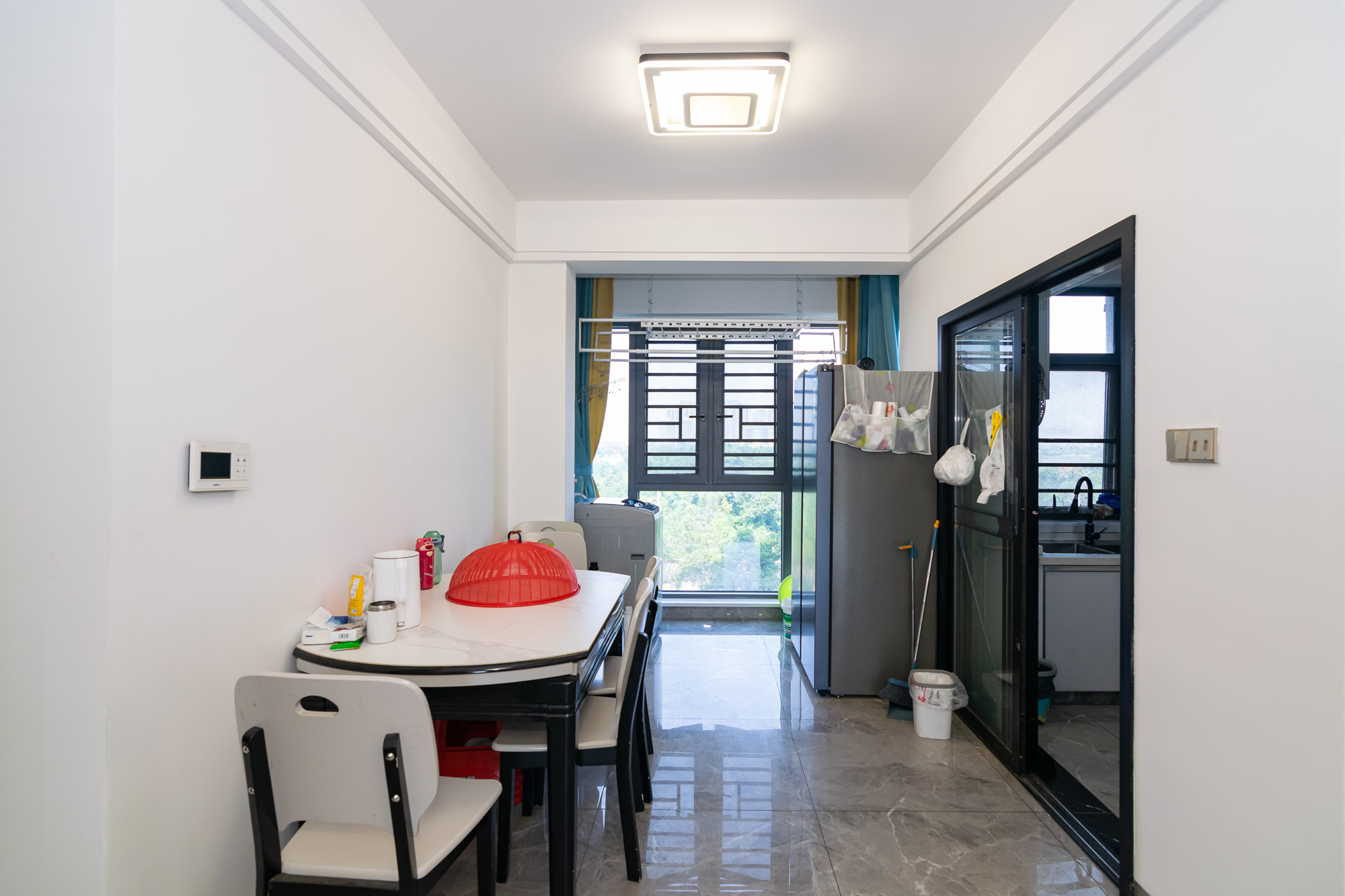 联诚雅郡 4室2厅2卫 83.8万 联诚雅郡 4室2厅2卫 83.8万客厅