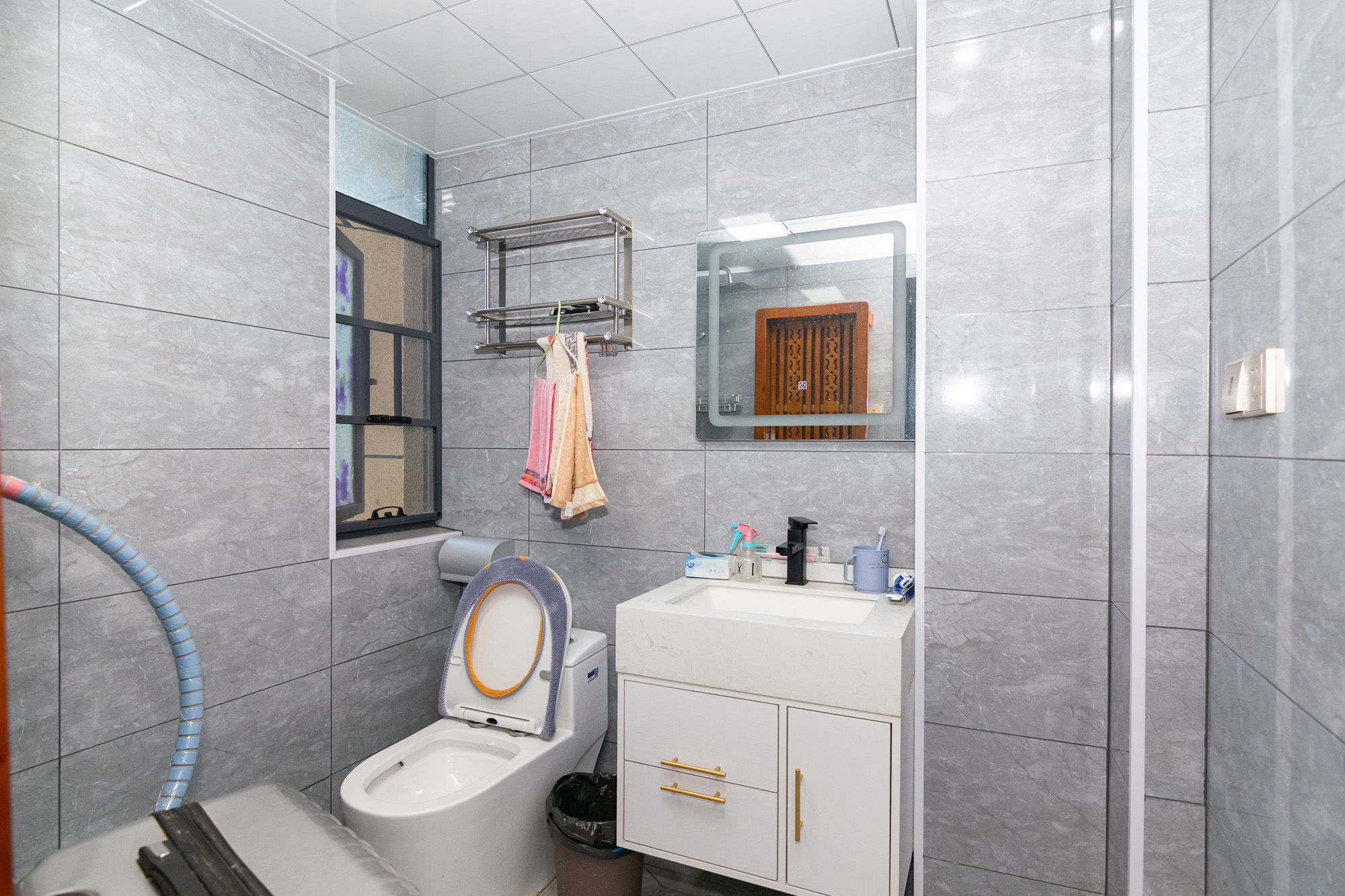 联诚雅郡 4室2厅2卫 83.8万 联诚雅郡 4室2厅2卫 83.8万卫生间