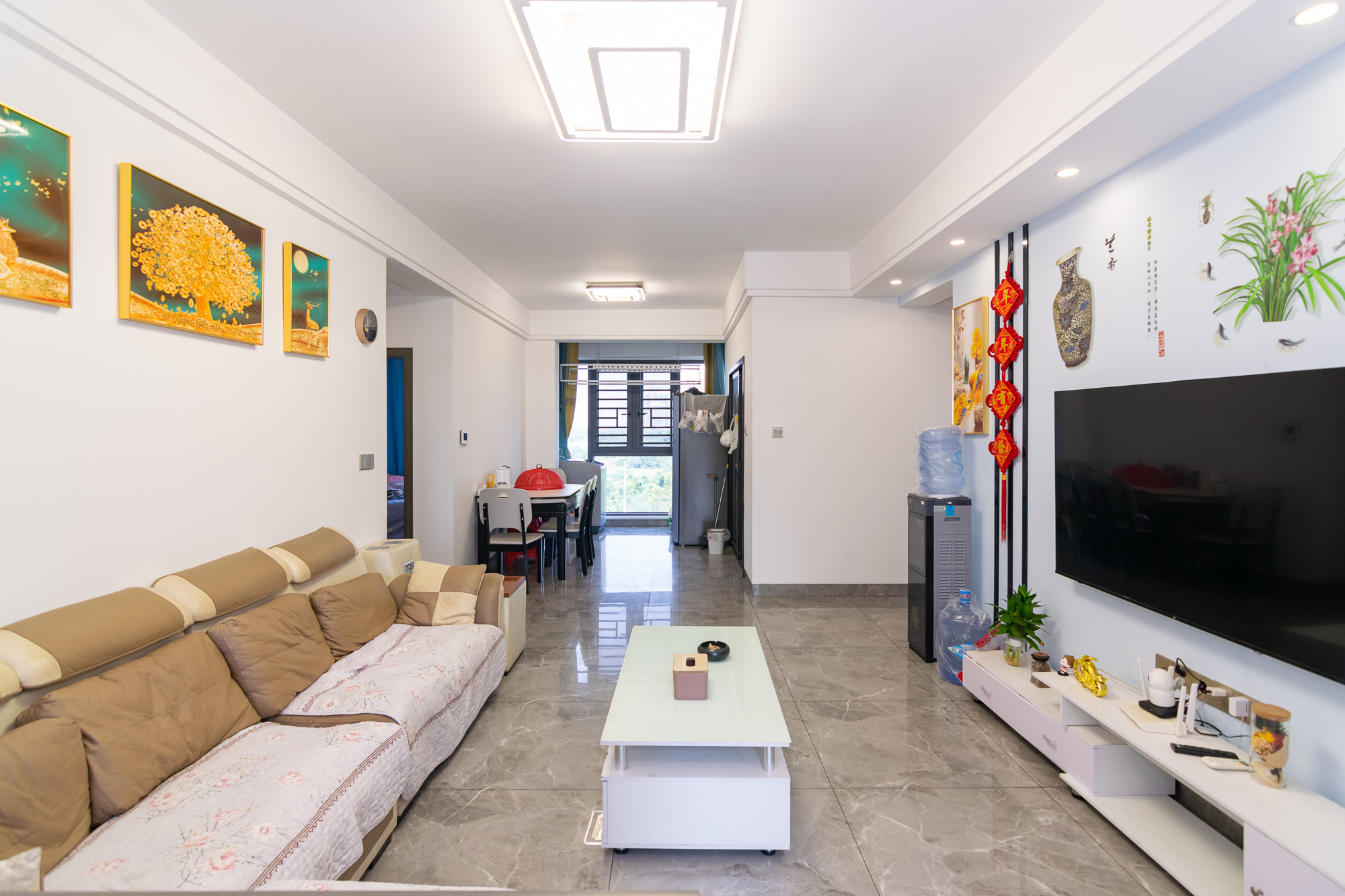 联诚雅郡 4室2厅2卫 83.8万 联诚雅郡 4室2厅2卫 83.8万客厅