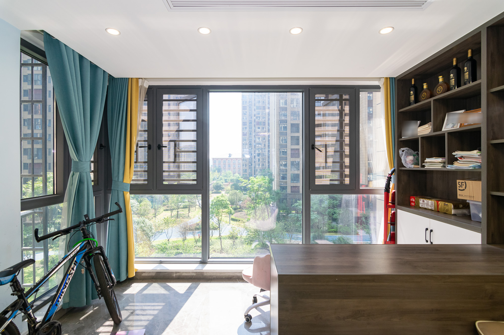 联诚雅郡 4室2厅2卫 83.8万 联诚雅郡 4室2厅2卫 83.8万阳台