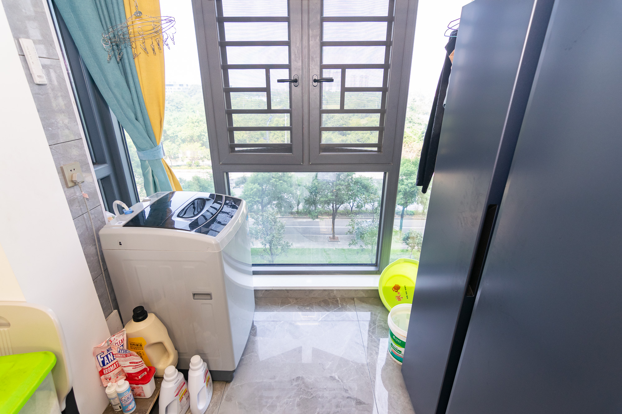 联诚雅郡 4室2厅2卫 83.8万 联诚雅郡 4室2厅2卫 83.8万阳台