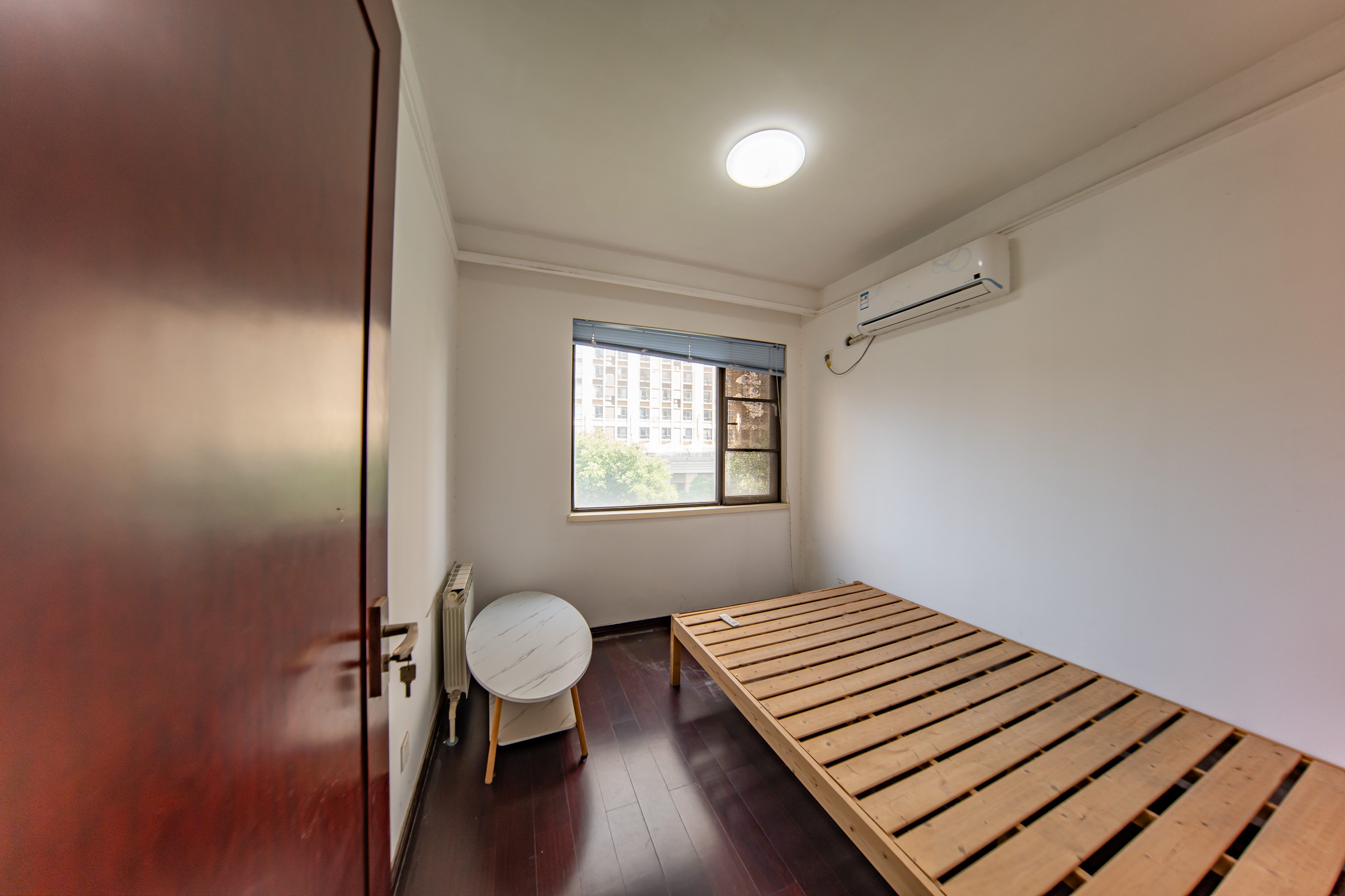 中海国际二期  4室2厅2卫    108.0万 中海国际二期  4室2厅2卫    108.0万卧室