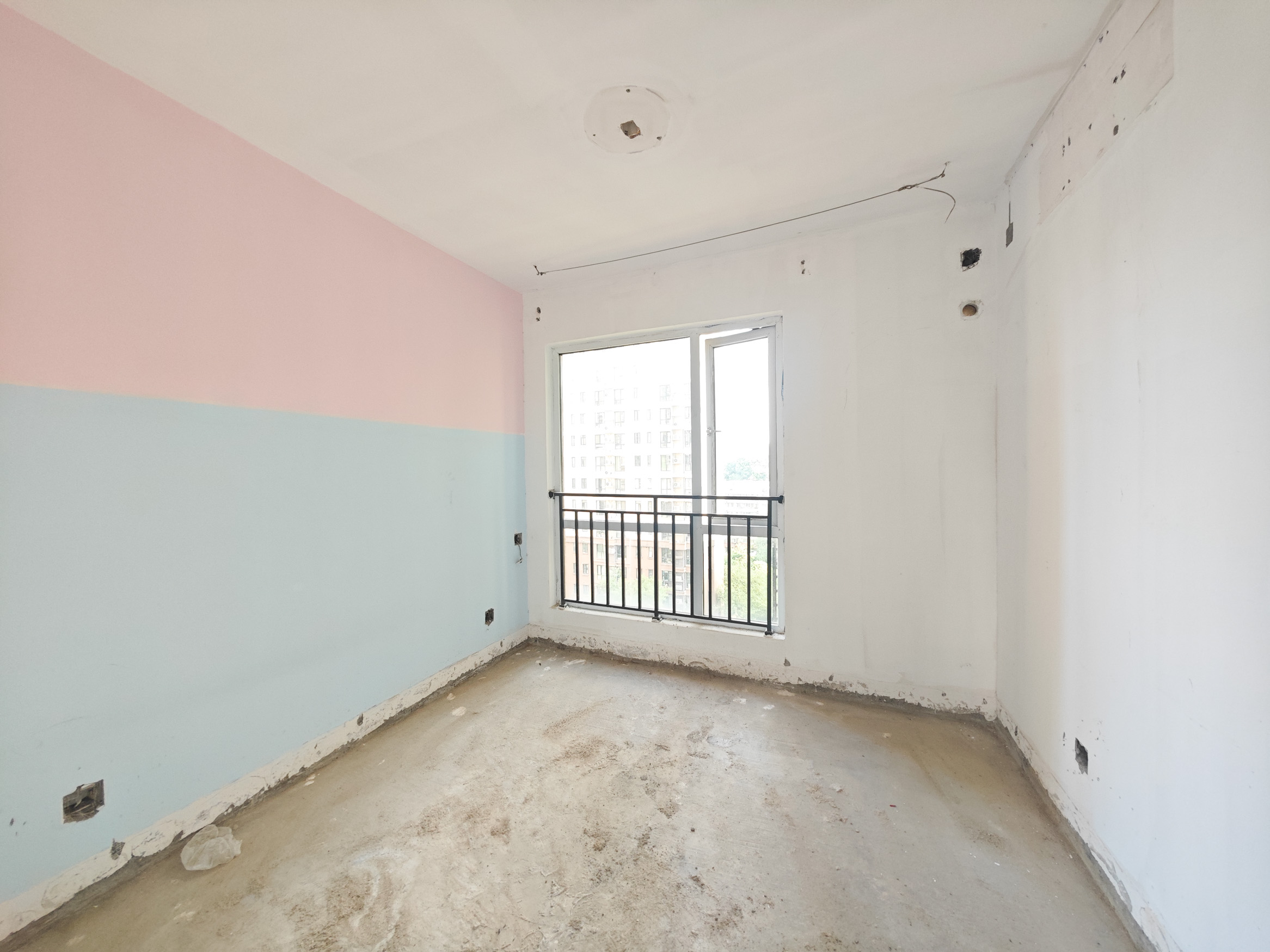 蓝光幸福满庭 4室2厅2卫 90.0万 蓝光幸福满庭 4室2厅2卫 90.0万卧室