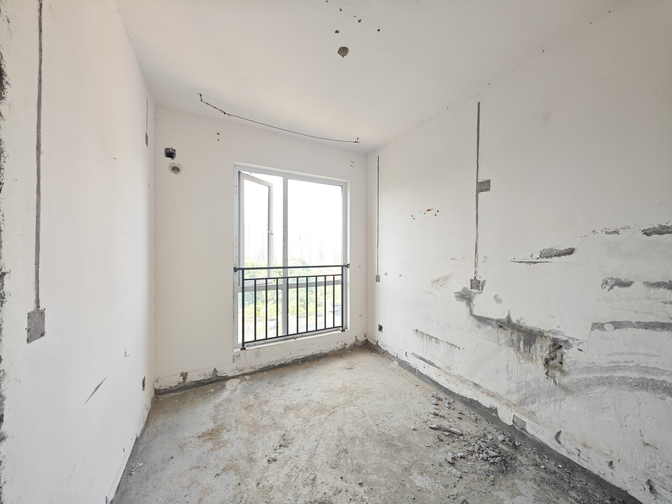 蓝光幸福满庭 4室2厅2卫 90.0万 蓝光幸福满庭 4室2厅2卫 90.0万卧室