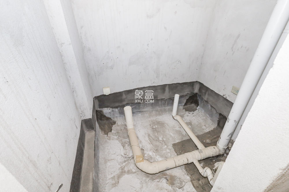 長房八方里（長房公園里）  1室1廳1衛(wèi)   63.50萬