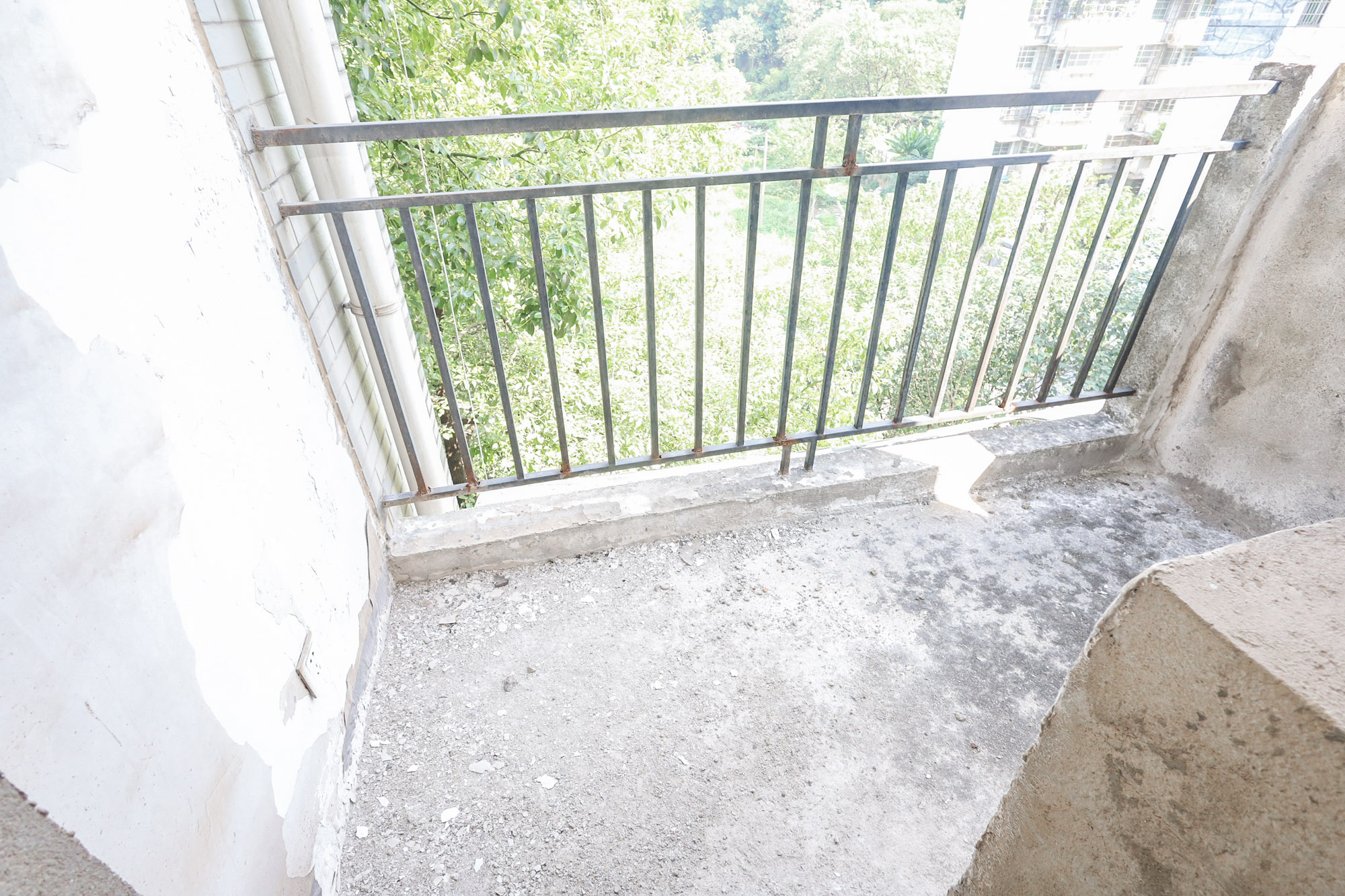 好家园  2室2厅1卫   45.80万阳台