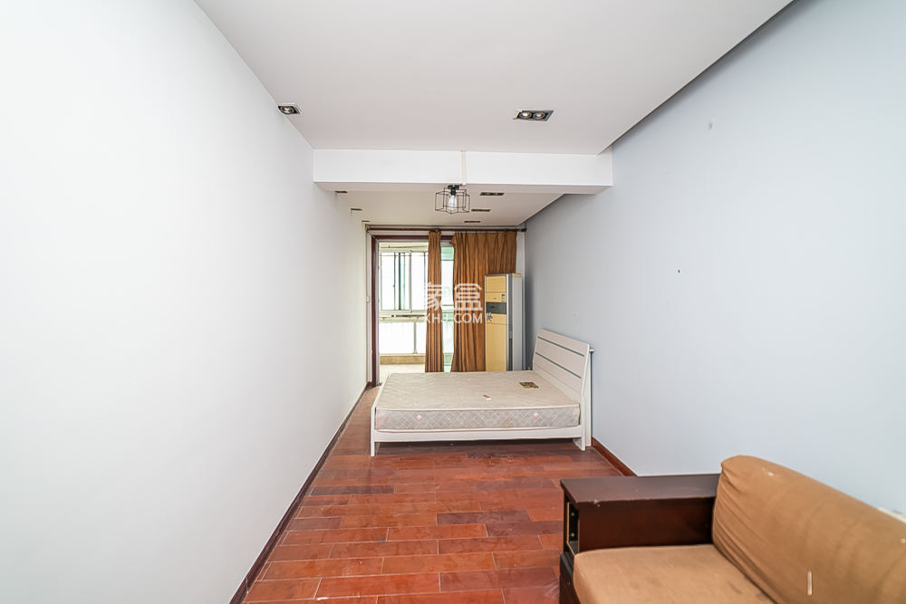 华盛家园  4室2厅1卫    105.0万