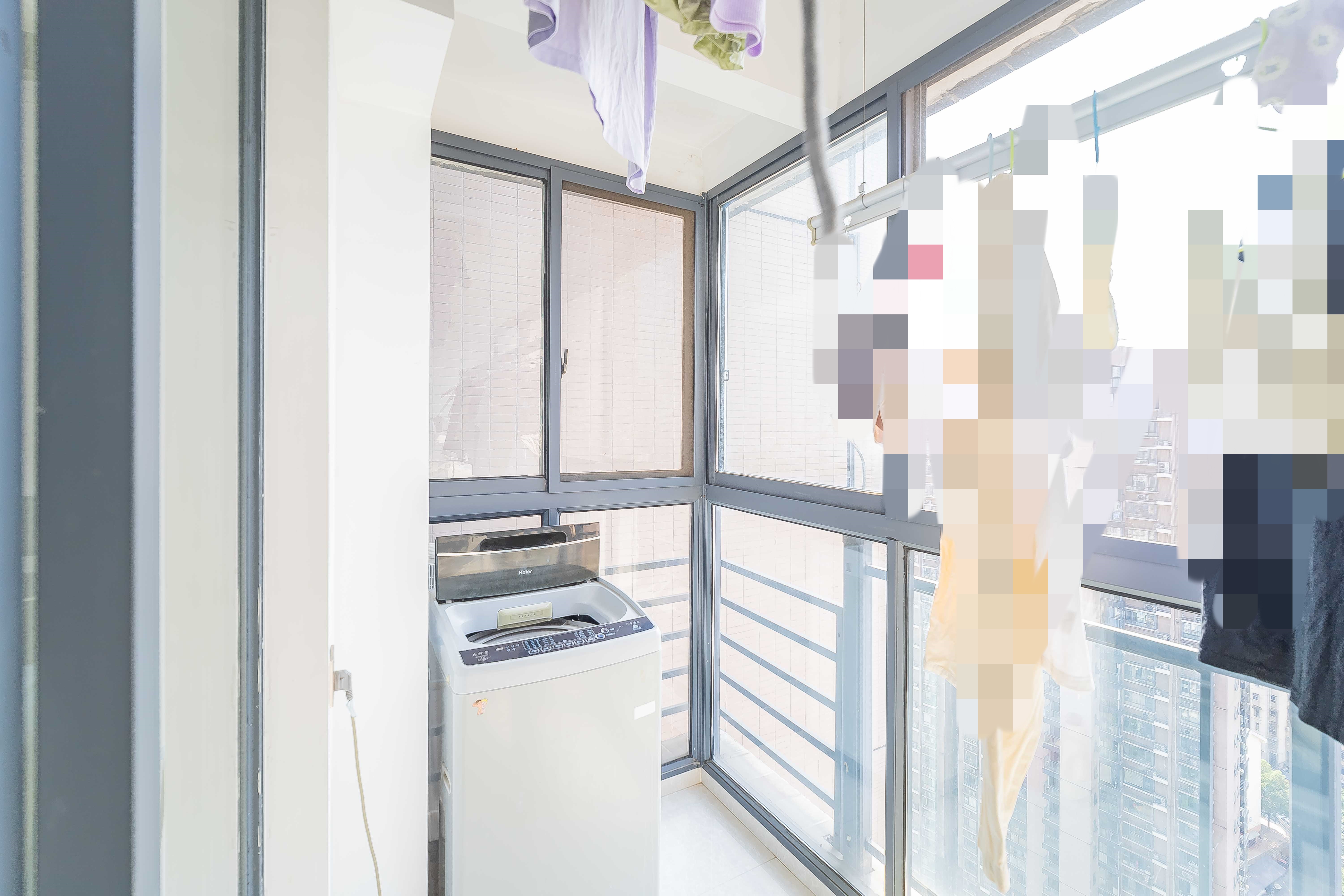 钱隆首府(福晟御园)  3室2厅2卫    118.0万 钱隆首府(福晟御园)  3室2厅2卫    118.0万阳台