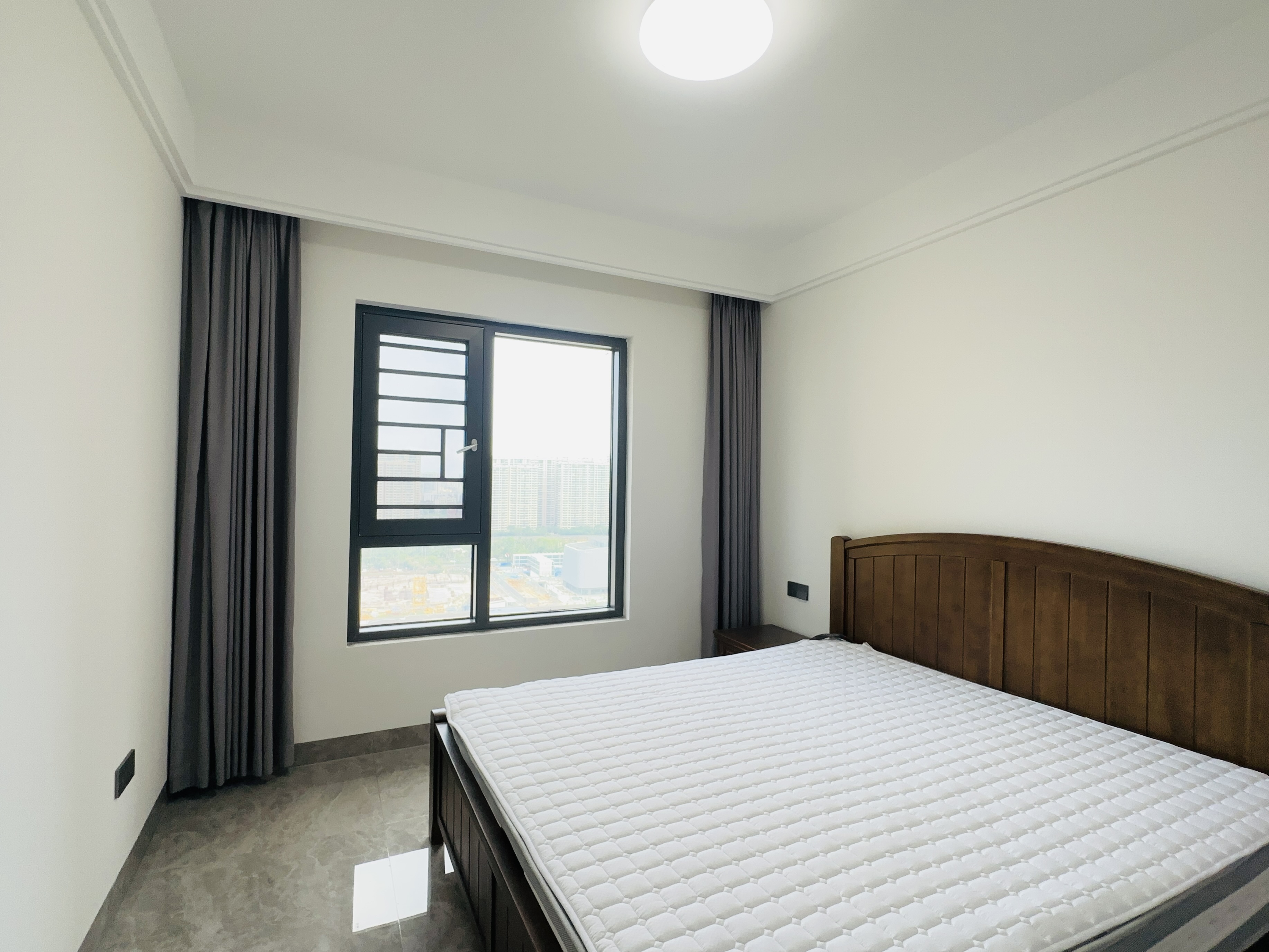 融创海口一号 4室2厅2卫 328.0万 融创海口一号 4室2厅2卫 328.0万卧室