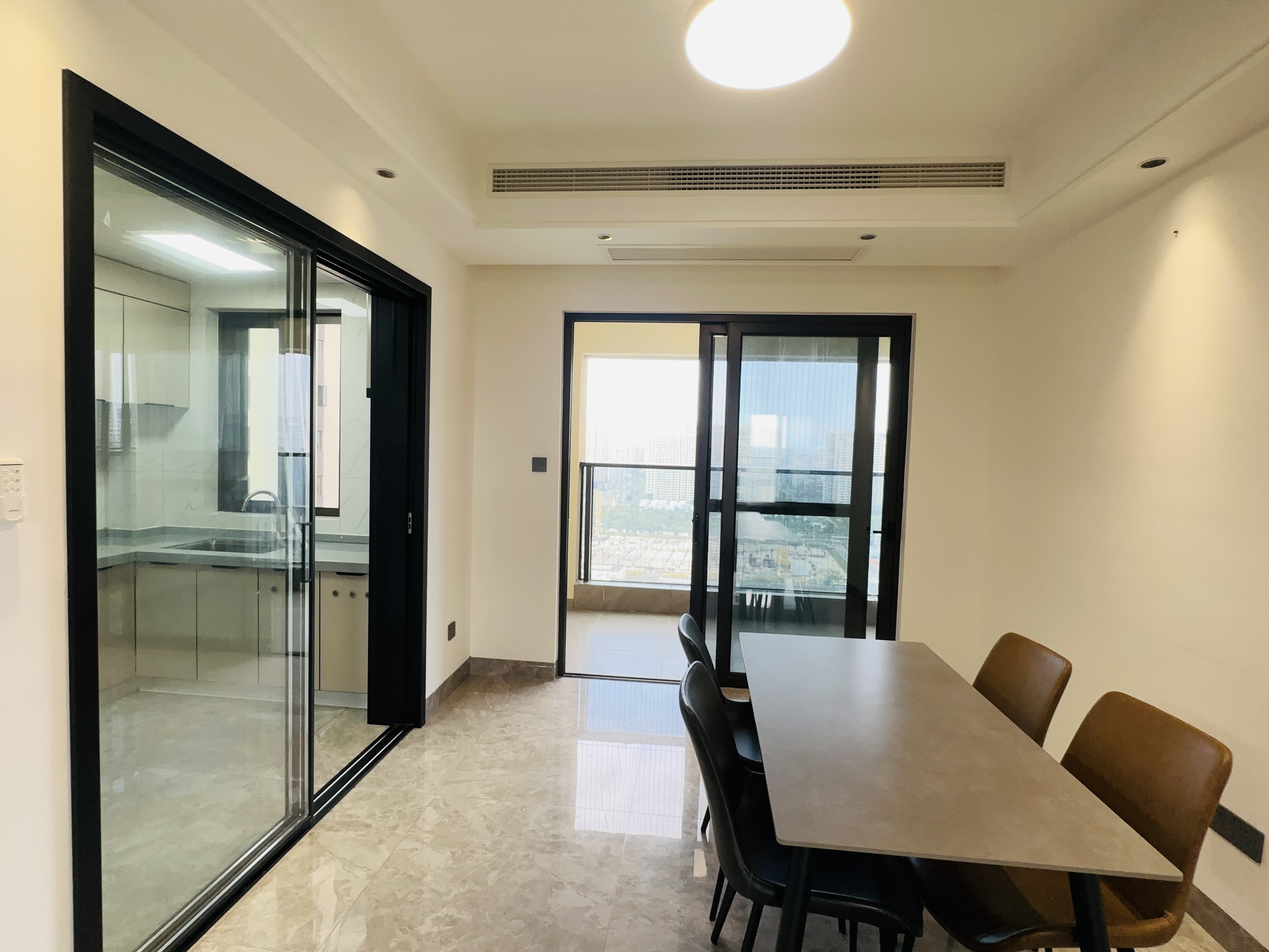 融创海口一号 4室2厅2卫 328.0万 融创海口一号 4室2厅2卫 328.0万其他