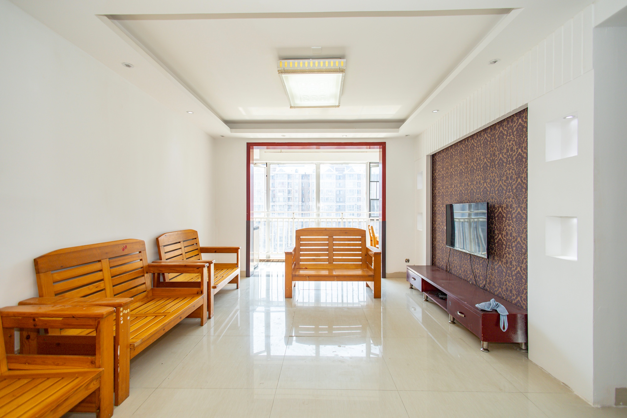 恒广国际景园一二区  2室2厅1卫    60.8万 恒广国际景园一二区  2室2厅1卫    60.8万