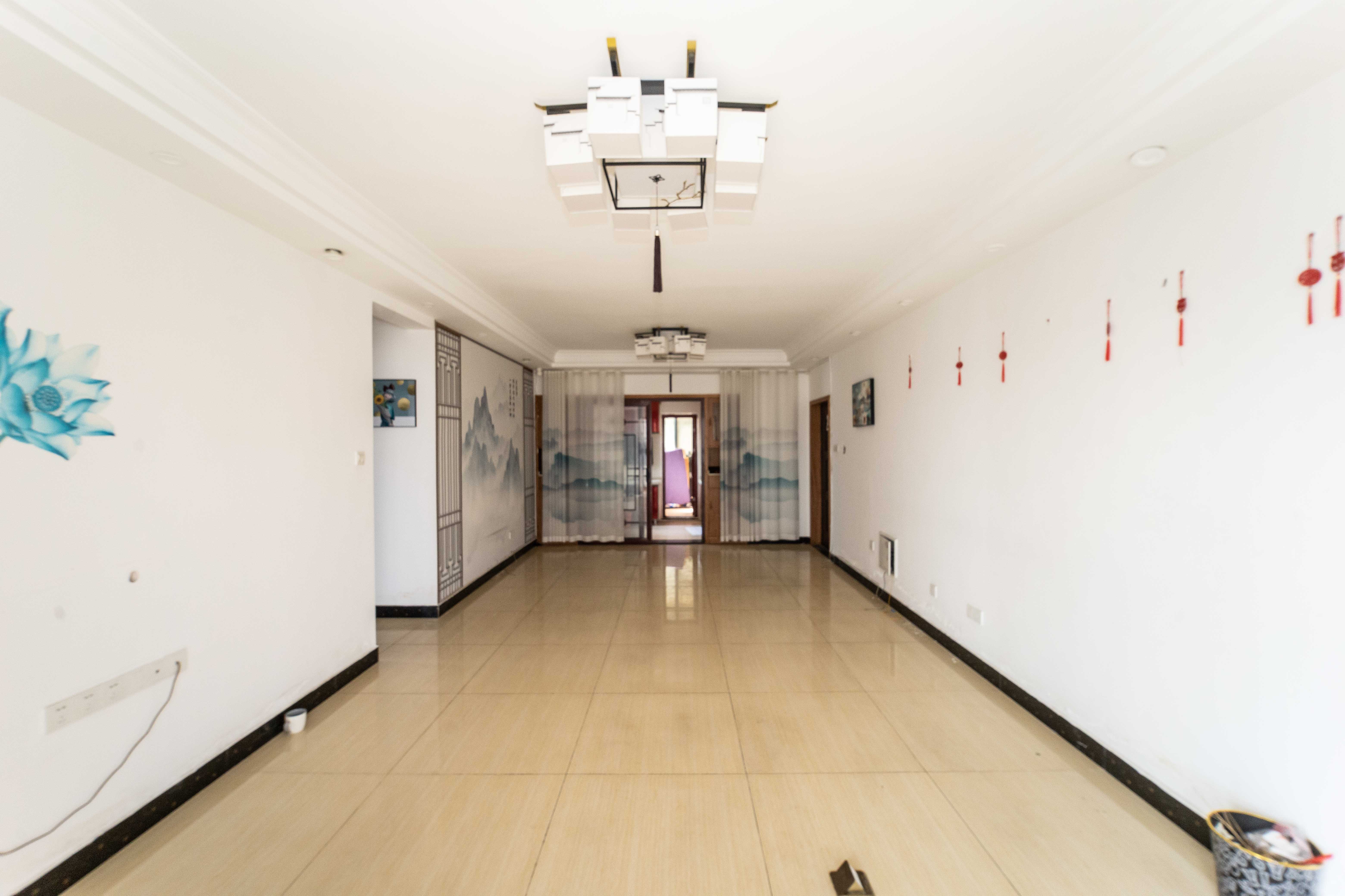 华城广场  3室2厅2卫    107.0万 华城广场  3室2厅2卫    107.0万