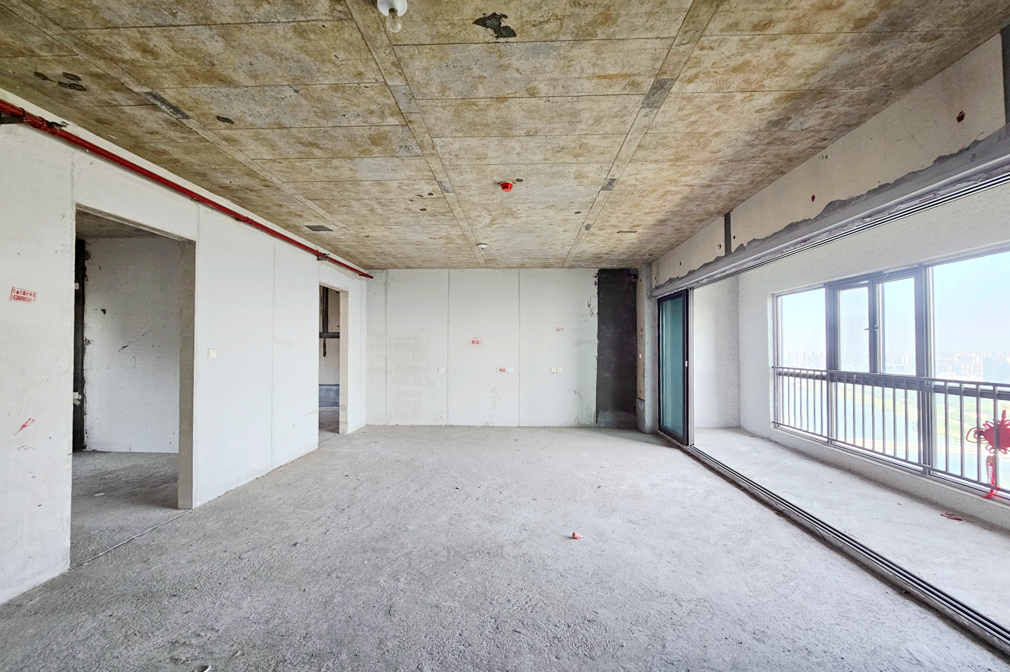 阳光城尚东湾凌云府 4室2厅3卫 125.8万 阳光城尚东湾凌云府 4室2厅3卫 125.8万客厅