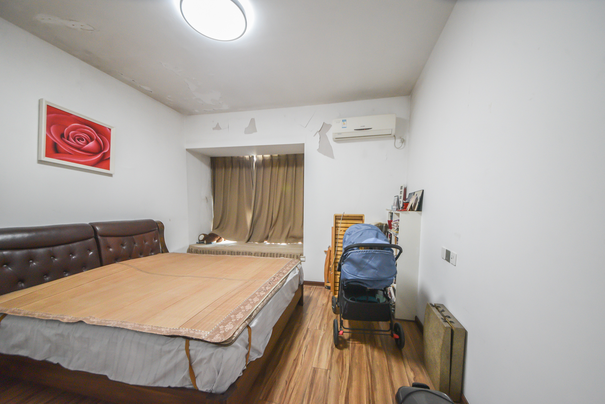 新城新世界一二三期  3室2厅2卫    97.0万 新城新世界一二三期  3室2厅2卫    97.0万卧室