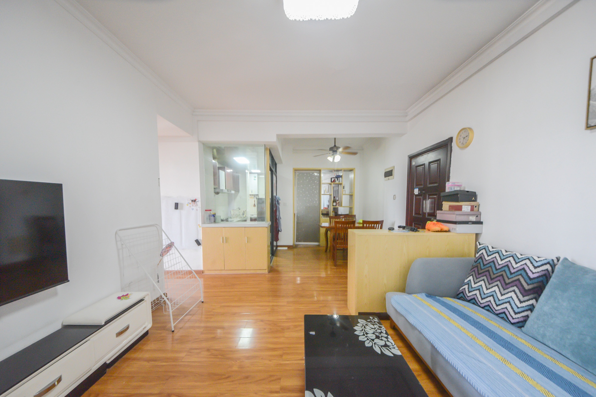 阳光锦城 2室2厅1卫 112.0万 阳光锦城 2室2厅1卫 112.0万客厅