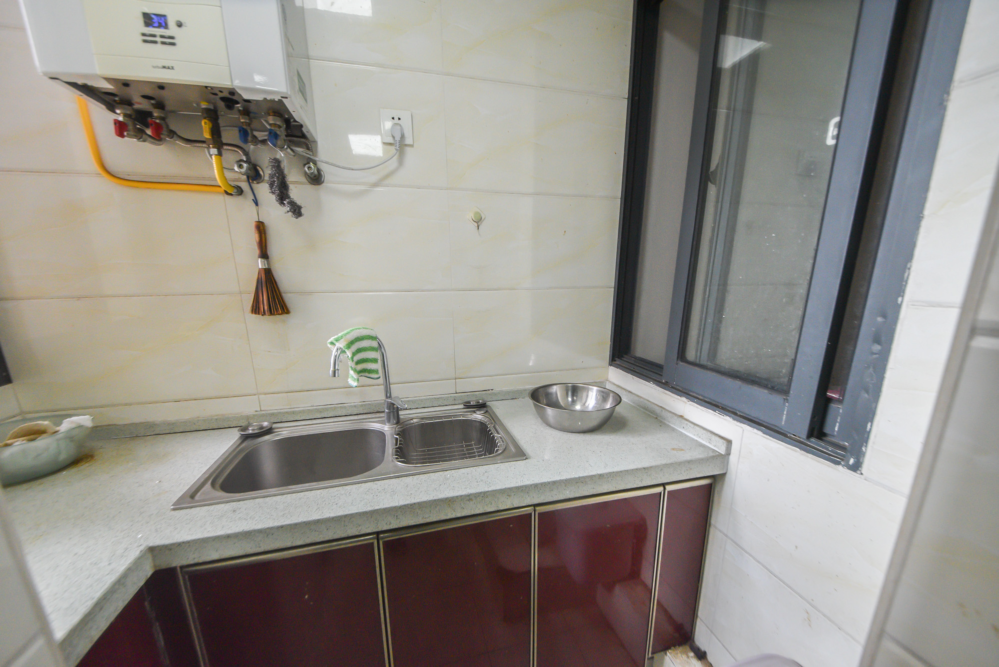 阳光锦城 2室2厅1卫 112.0万 阳光锦城 2室2厅1卫 112.0万厨房