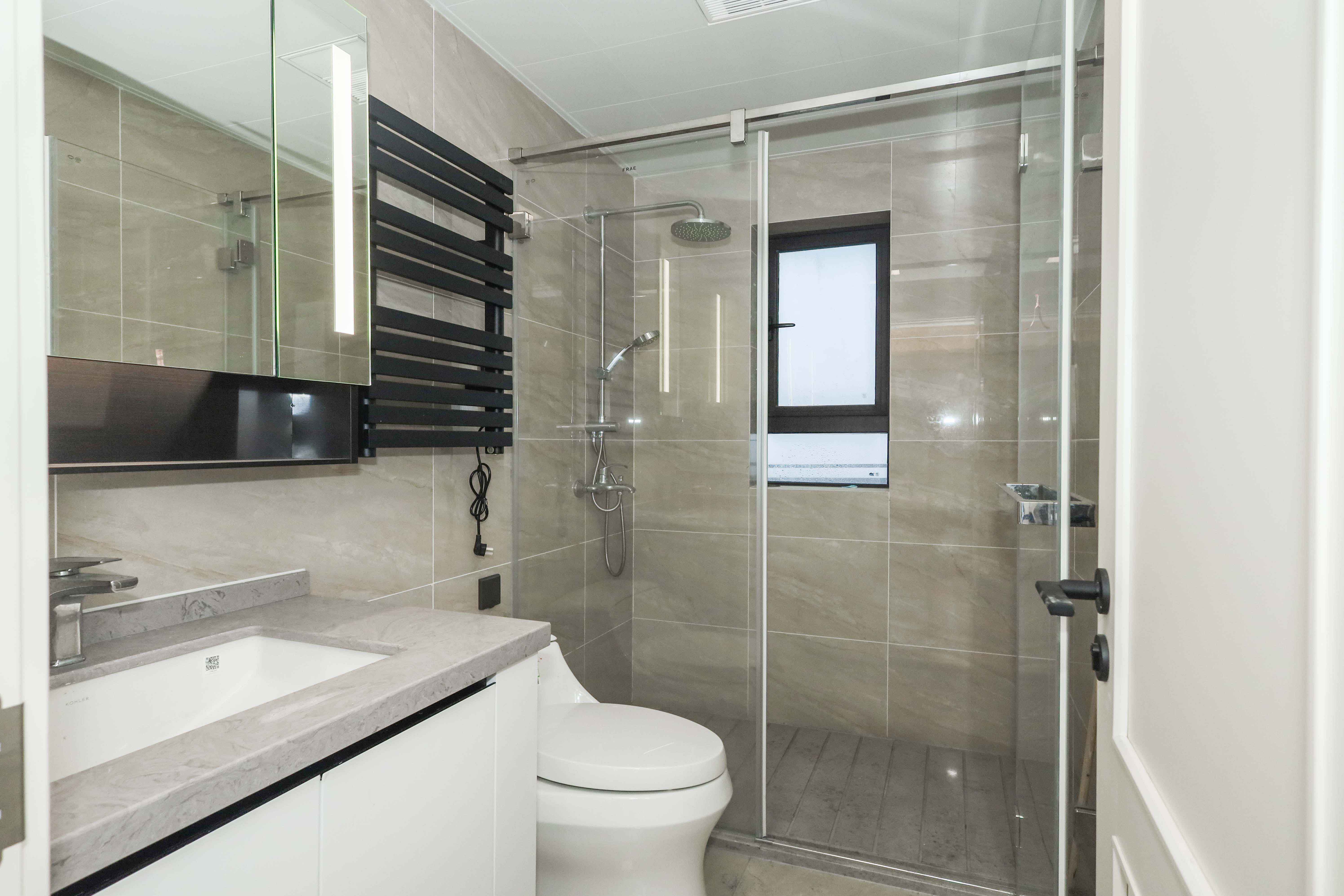 万科金色梦想D区 4室2厅2卫 136.0万 万科金色梦想D区 4室2厅2卫 136.0万卫生间