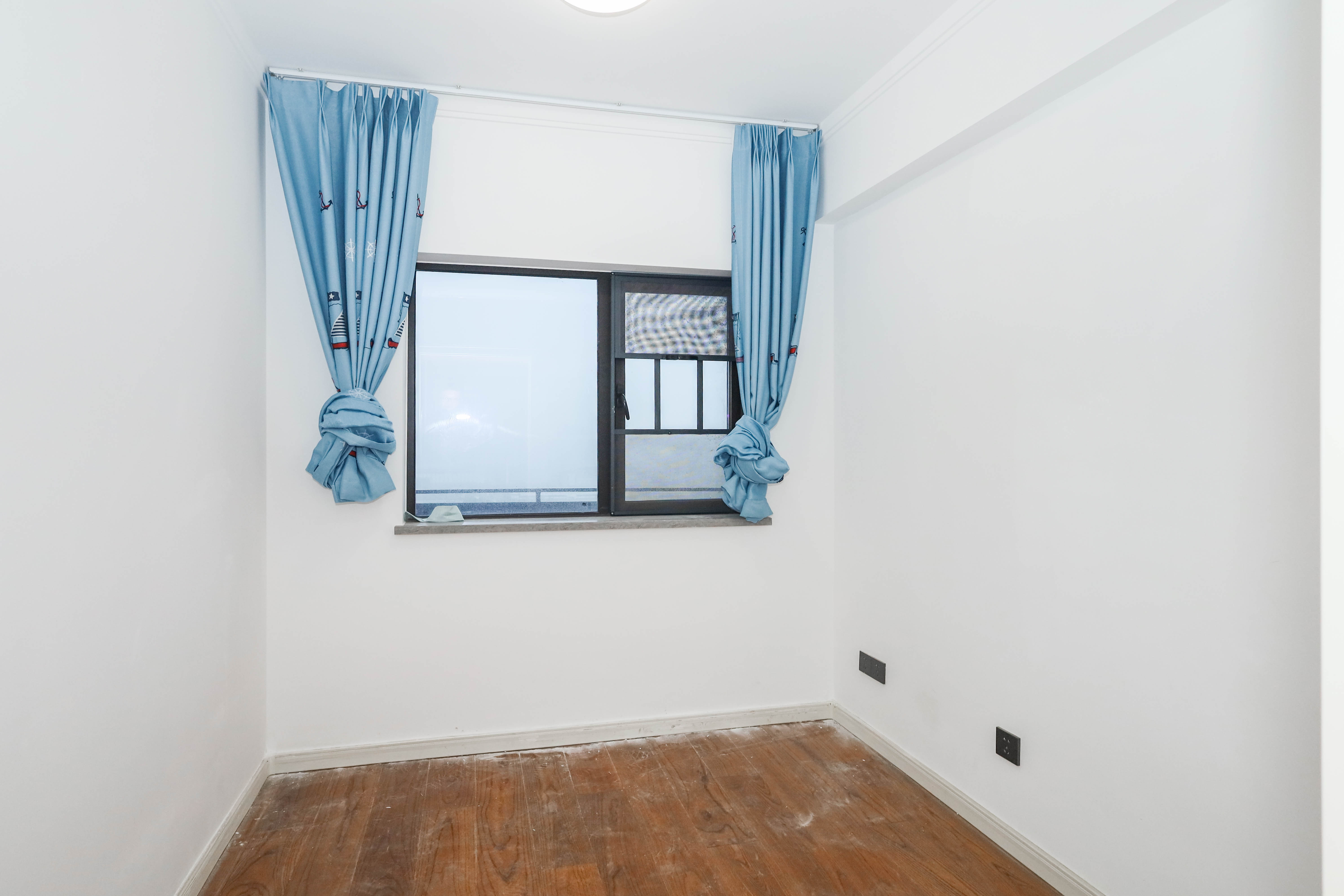 万科金色梦想D区 4室2厅2卫 136.0万 万科金色梦想D区 4室2厅2卫 136.0万卧室