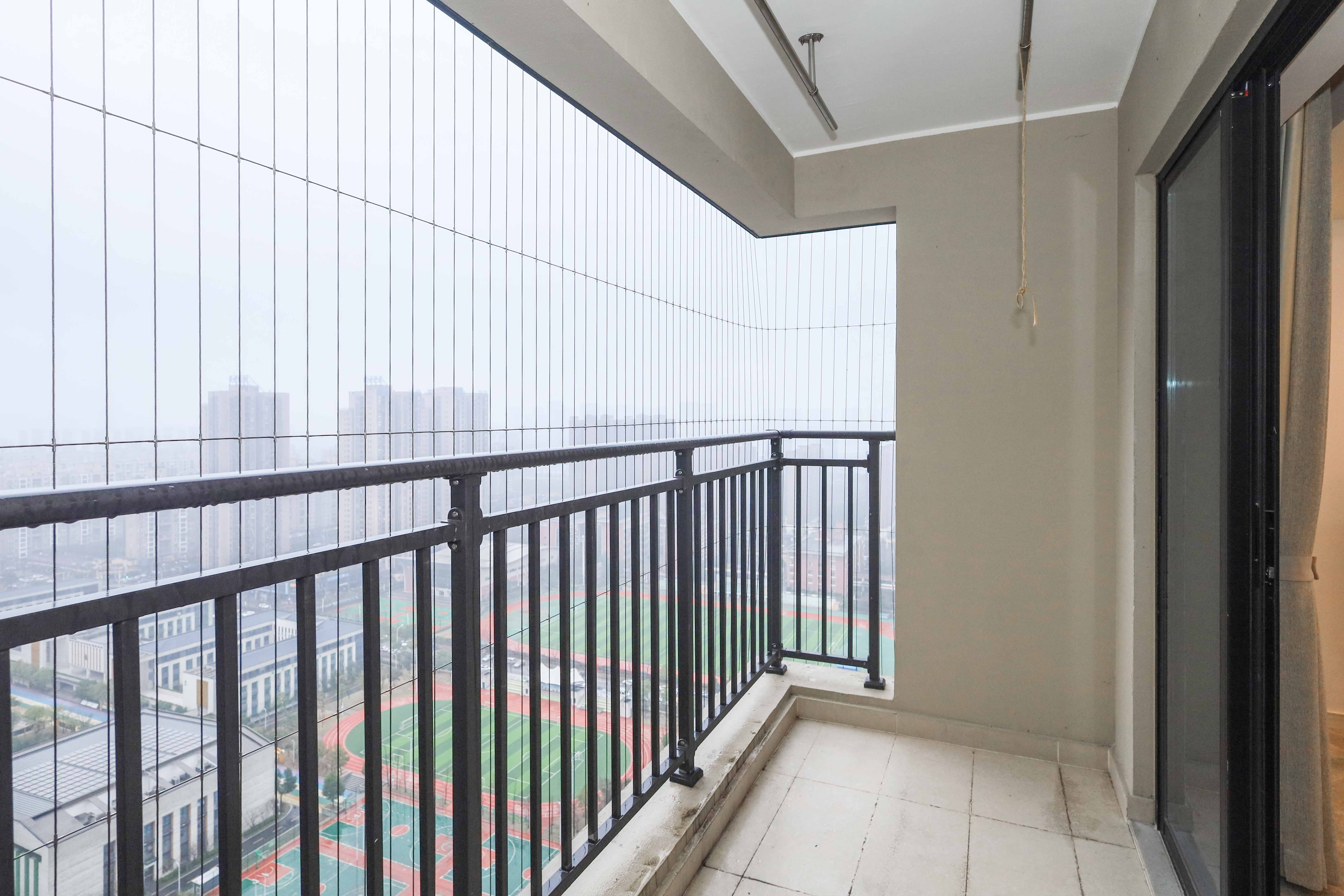 万科金色梦想D区 4室2厅2卫 136.0万 万科金色梦想D区 4室2厅2卫 136.0万阳台