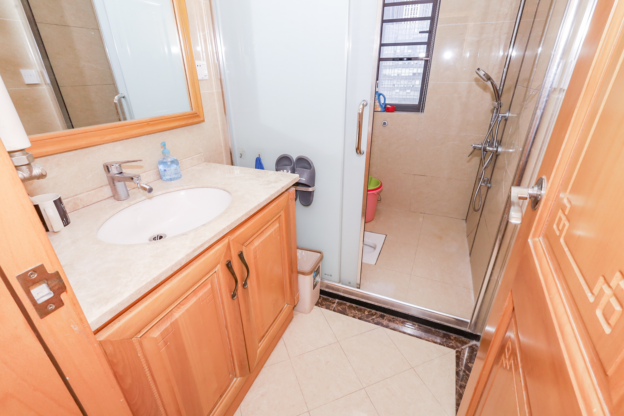 南山雍江汇(滨江国际新城)  4室2厅2卫    166.0万 南山雍江汇(滨江国际新城)  4室2厅2卫    166.0万卫生间