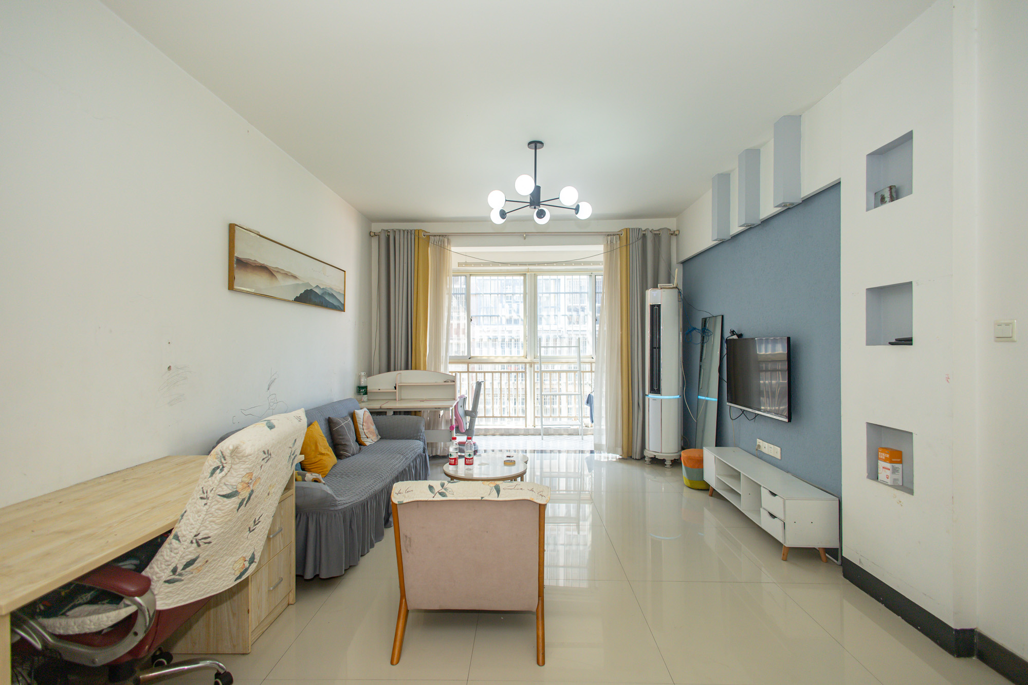 卧龙居国际村 2室2厅1卫 39.8万 卧龙居国际村 2室2厅1卫 39.8万客厅