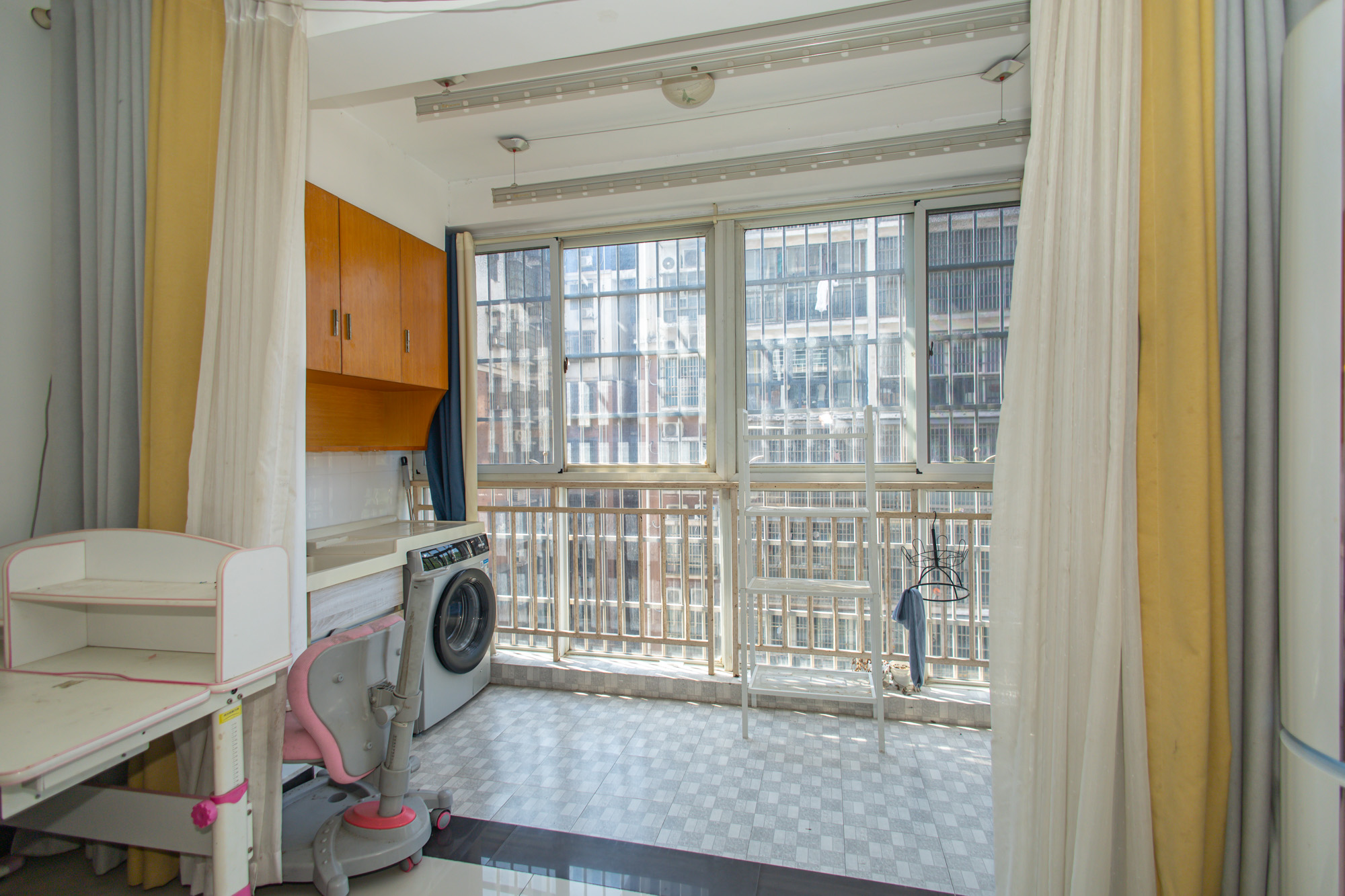 卧龙居国际村 2室2厅1卫 39.8万 卧龙居国际村 2室2厅1卫 39.8万阳台