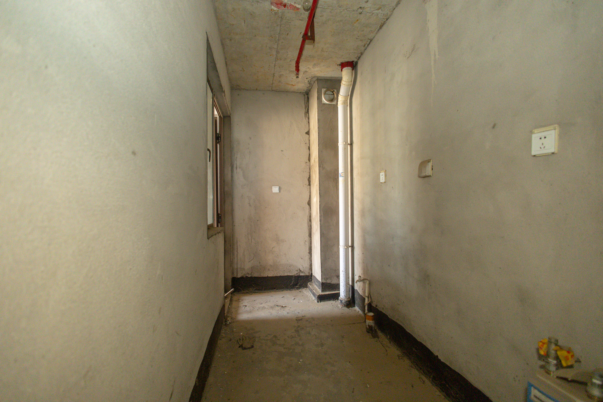 新长海广场  3室2厅1卫    58.0万 新长海广场  3室2厅1卫    58.0万厨房