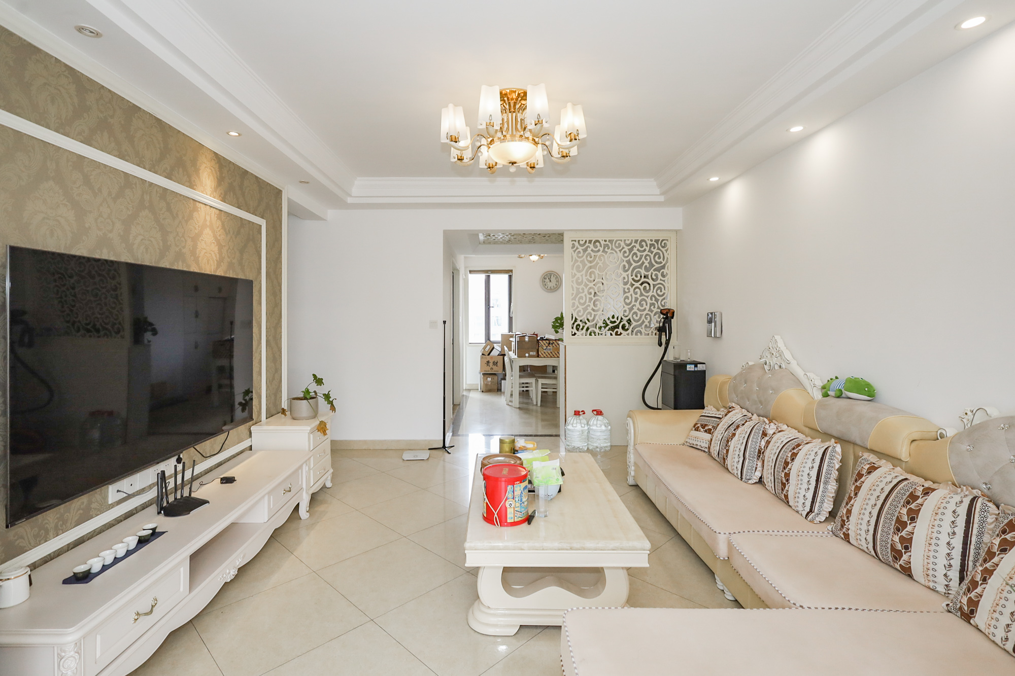 旭辉藏郡(藏郡、旭湘华府) 3室2厅1卫 225.0万 旭辉藏郡(藏郡、旭湘华府) 3室2厅1卫 225.0万客厅