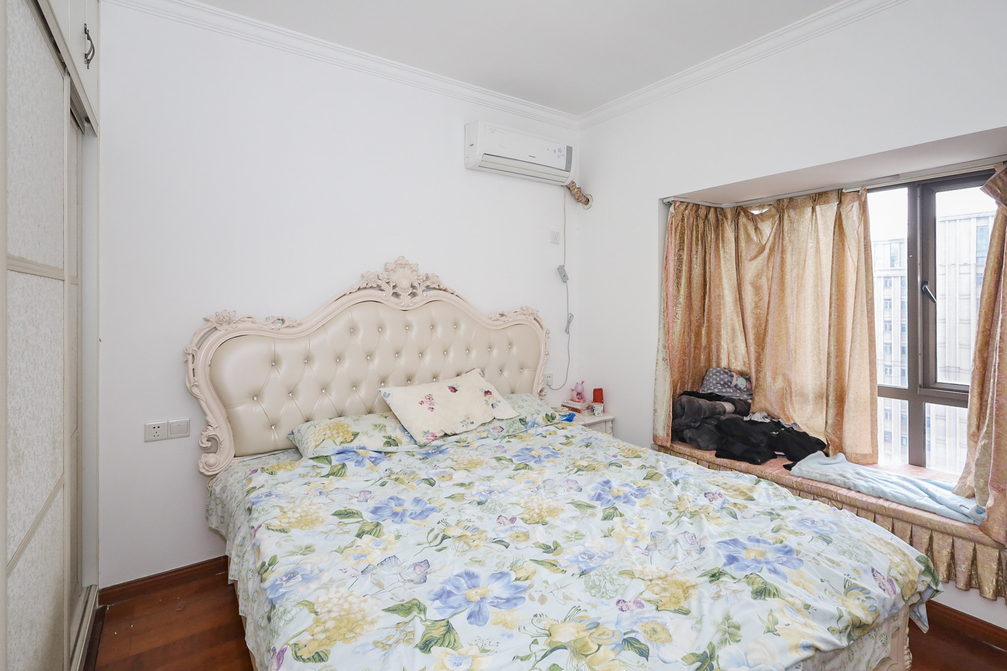 旭辉藏郡(藏郡、旭湘华府) 3室2厅1卫 225.0万 旭辉藏郡(藏郡、旭湘华府) 3室2厅1卫 225.0万卧室