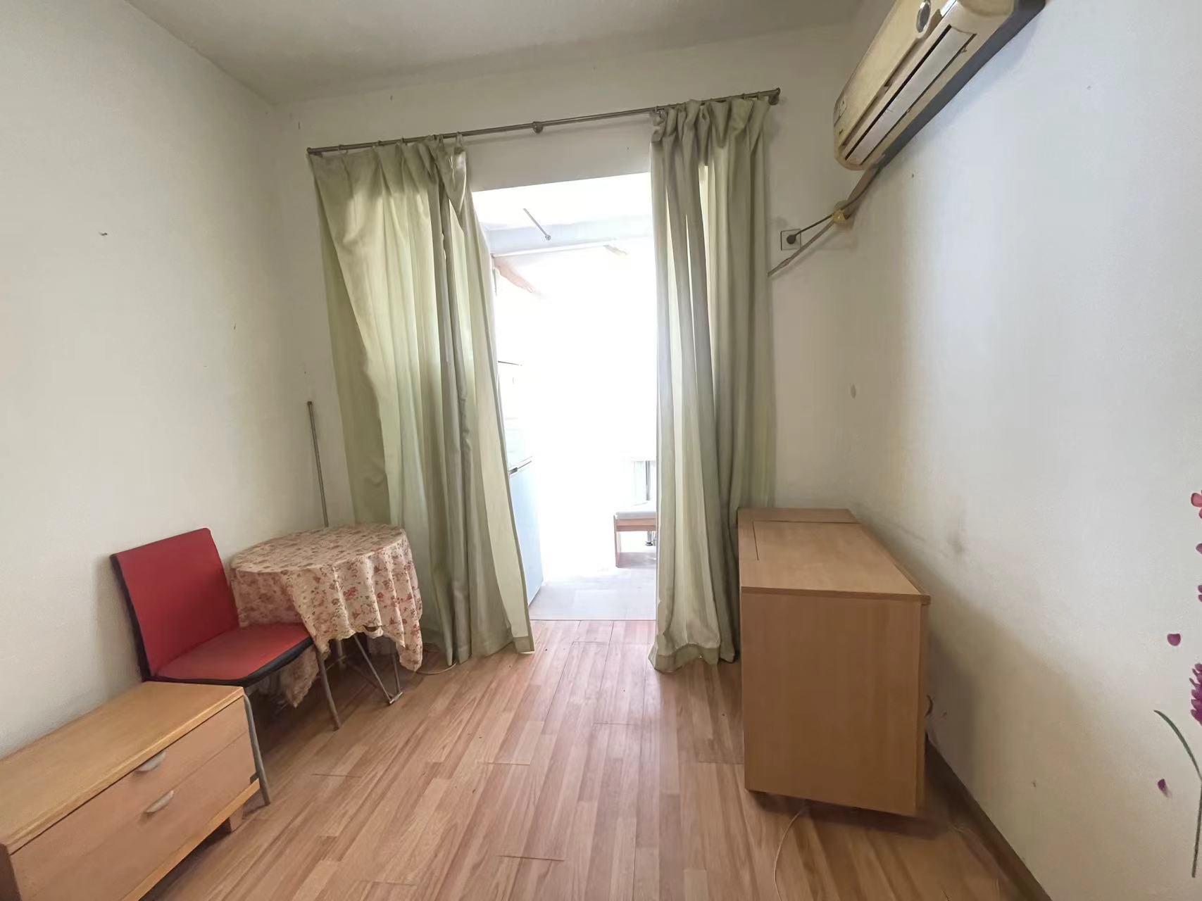 裕景龙苑  1室1厅1卫    9.0万 裕景龙苑  1室1厅1卫    9.0万室内图