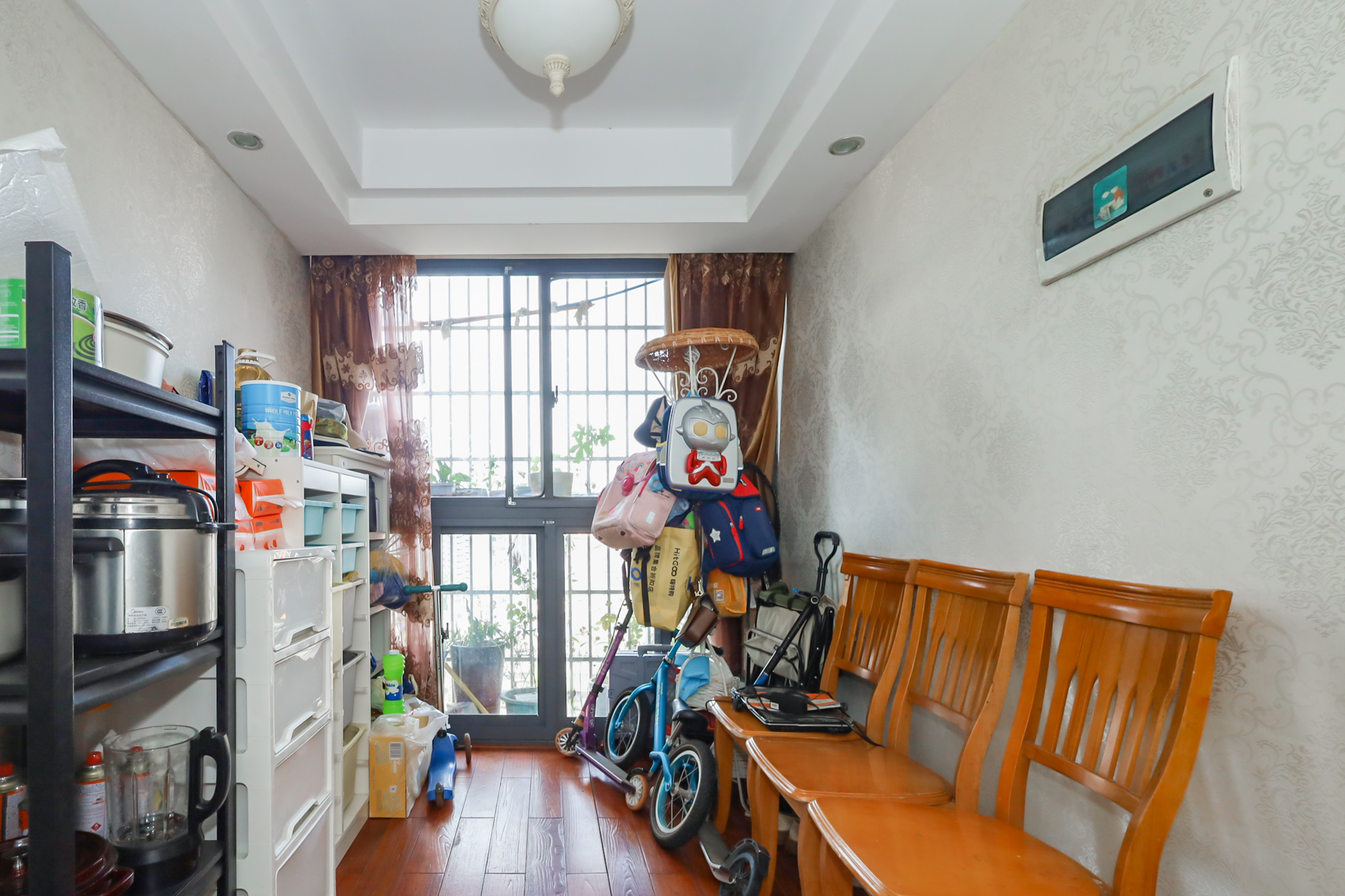 景秀江山  4室2厅2卫    189.0万 景秀江山  4室2厅2卫    189.0万卧室