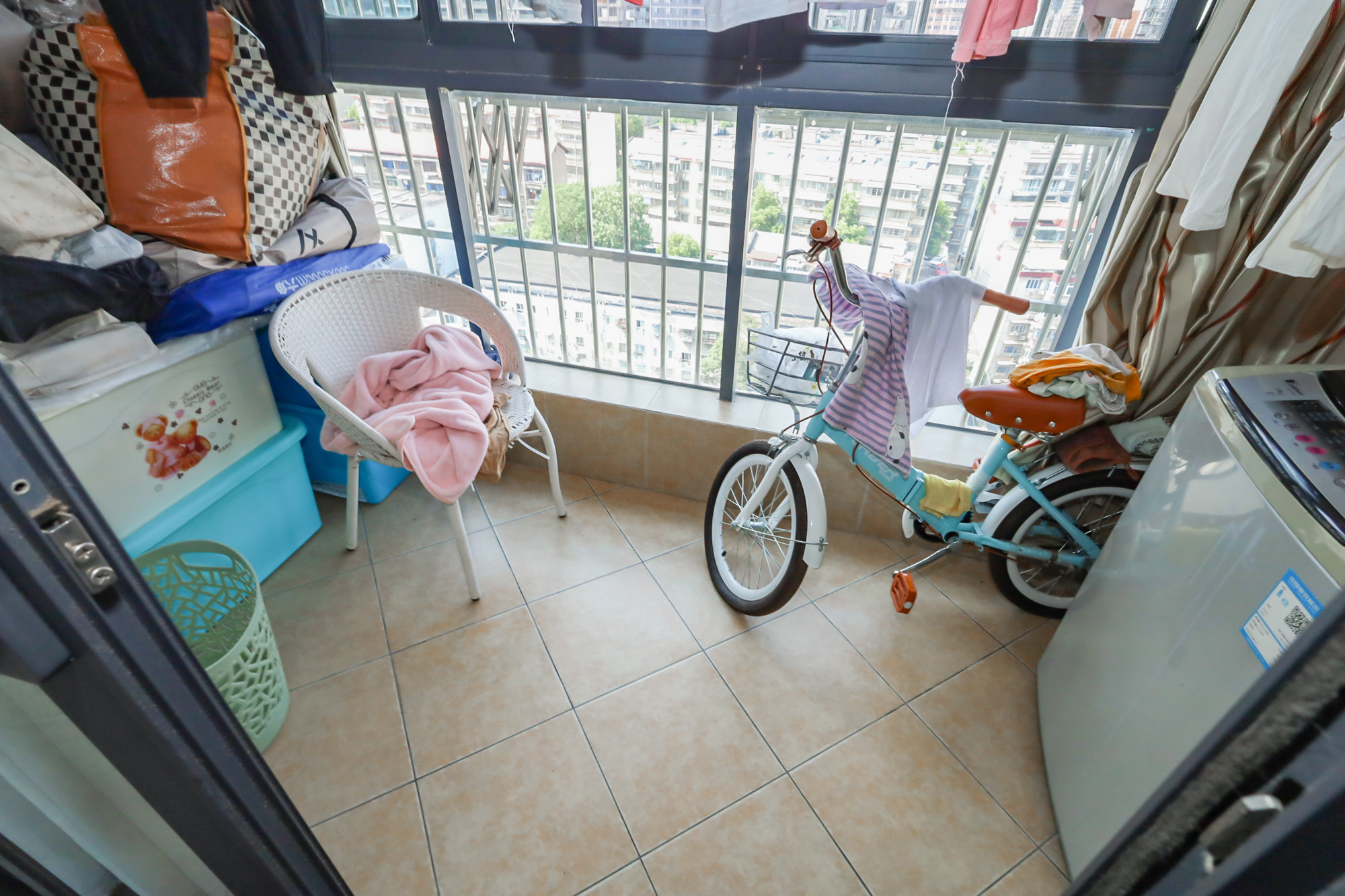 景秀江山  4室2厅2卫    189.0万 景秀江山  4室2厅2卫    189.0万阳台