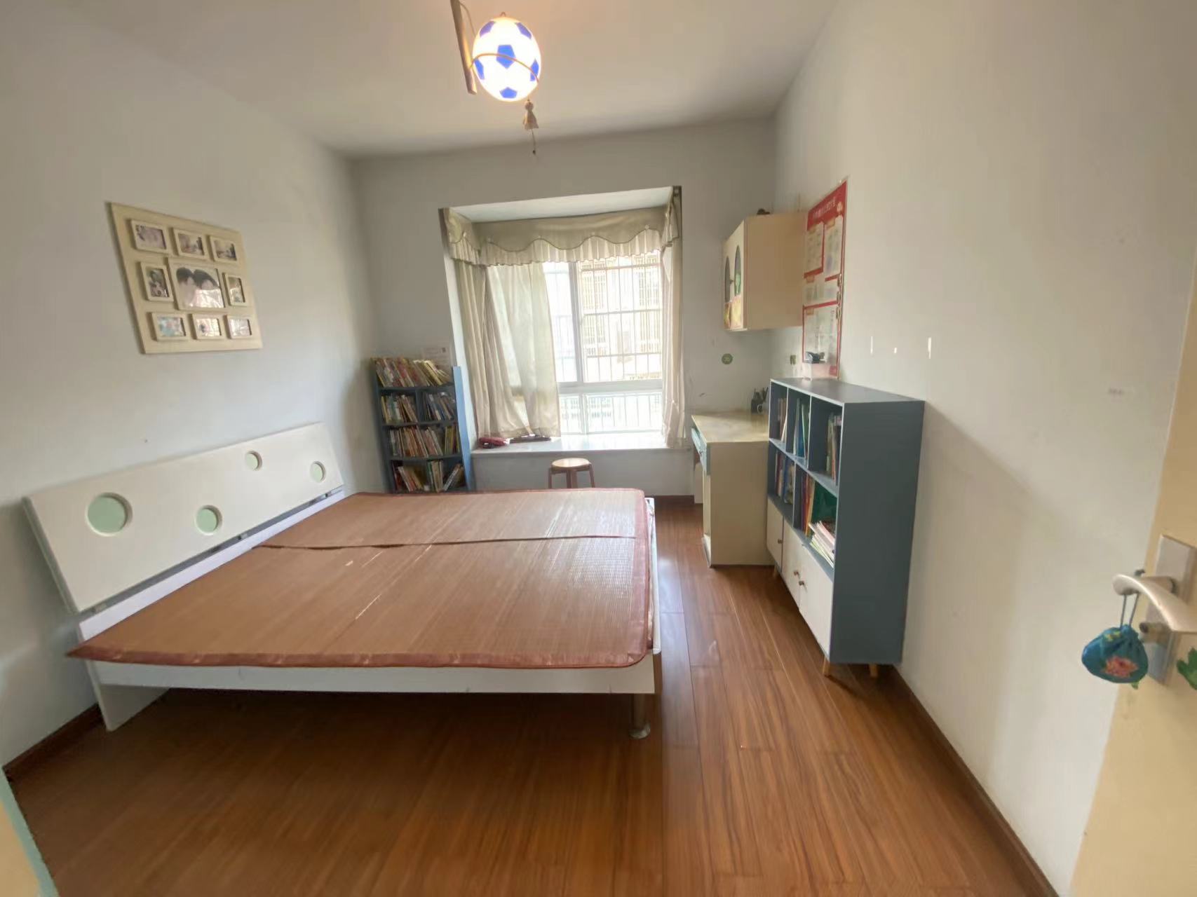 康和山庄 3室2厅2卫 42.0万 康和山庄 3室2厅2卫 42.0万室内图