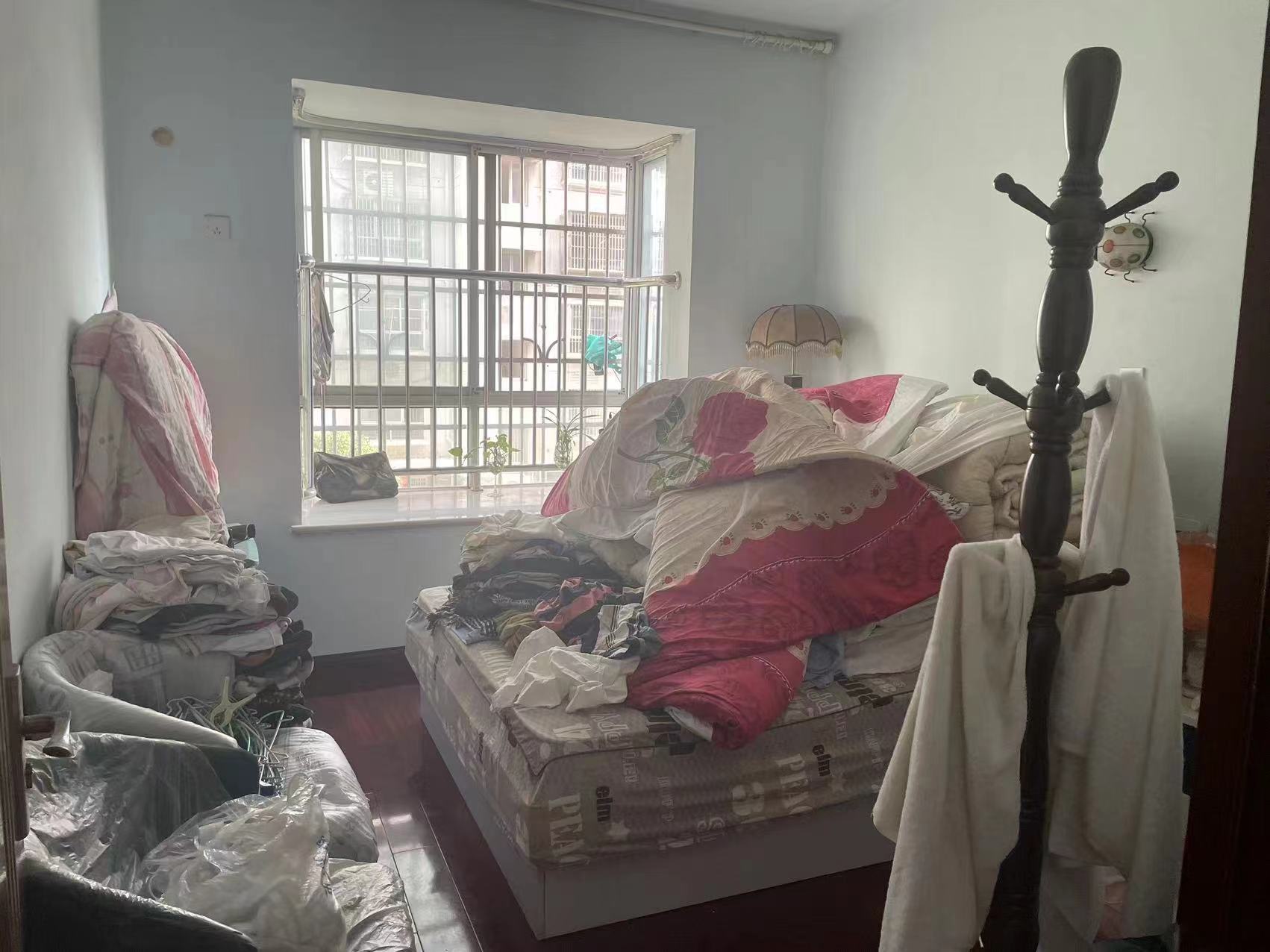 天鹅花园  3室2厅1卫    61.8万 天鹅花园  3室2厅1卫    61.8万室内图