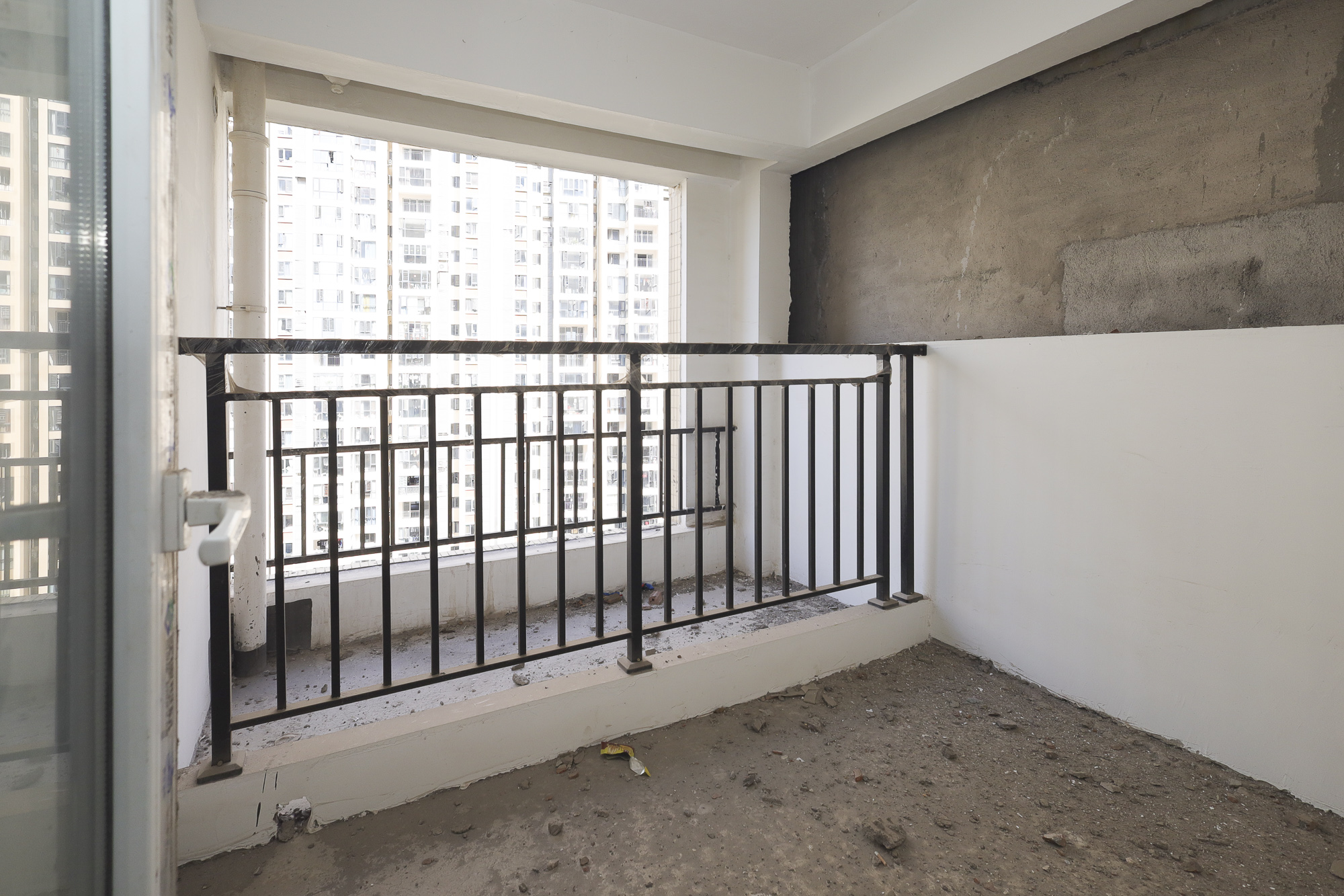 福晟钱隆国际(晟冉景苑) 4室2厅2卫 118.0万 福晟钱隆国际(晟冉景苑) 4室2厅2卫 118.0万卧室