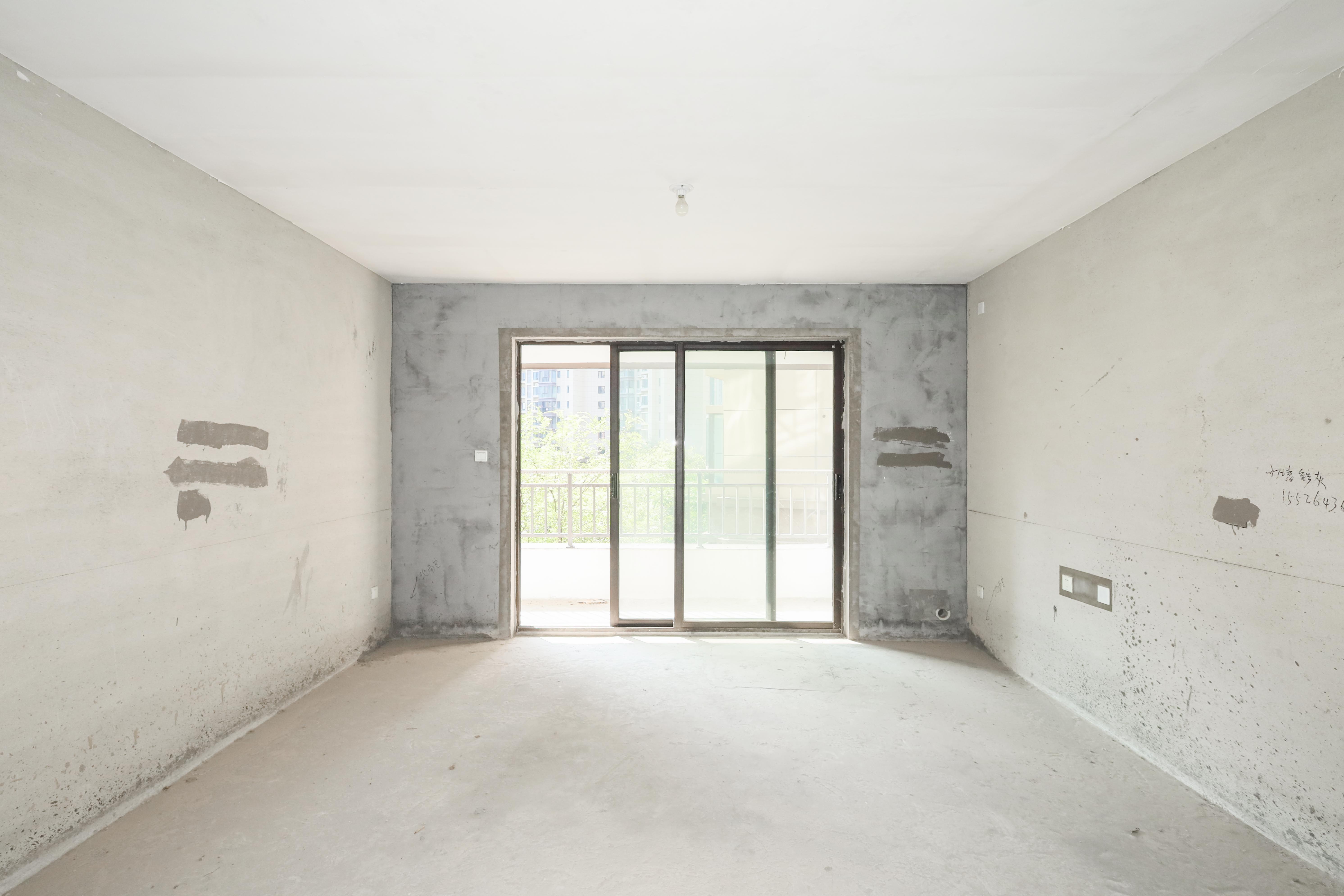 中國鐵建梅溪青秀三期  4室2廳2衛(wèi)   229.00萬
