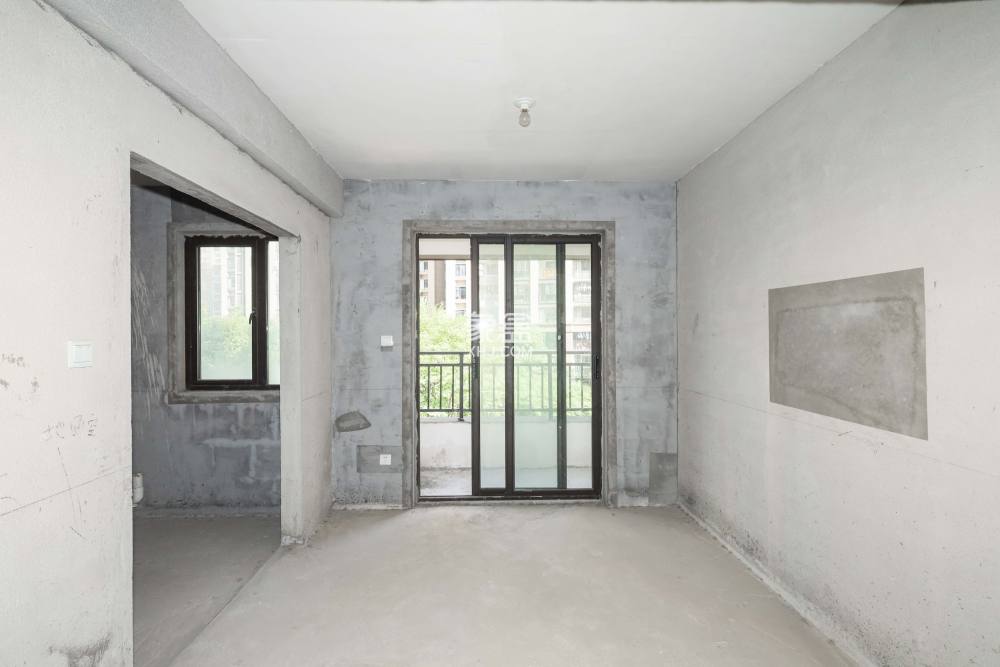 中國(guó)鐵建梅溪青秀三期  4室2廳2衛(wèi)   229.00萬(wàn)