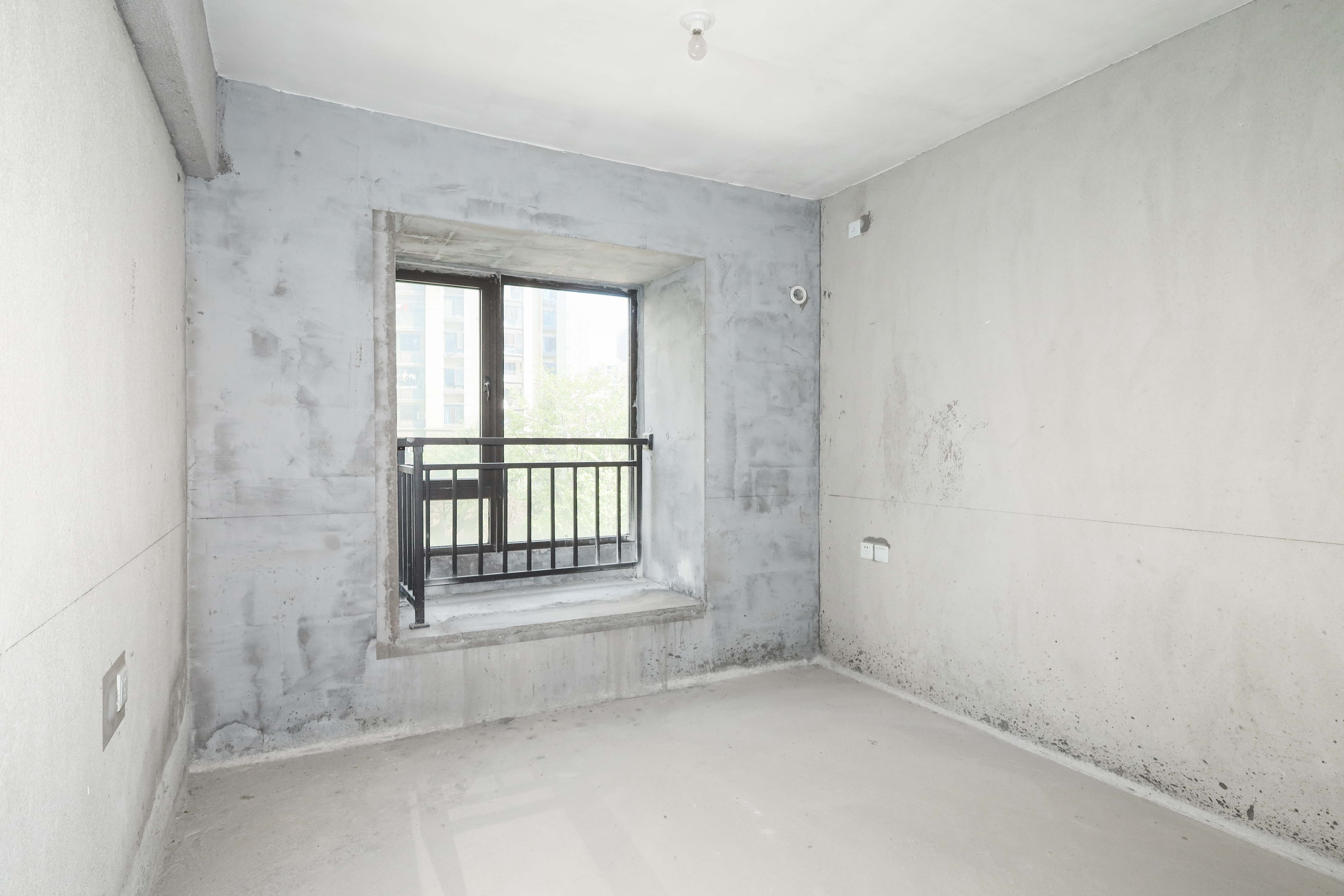 中国铁建梅溪青秀三期  4室2厅2卫   229.00万卧室