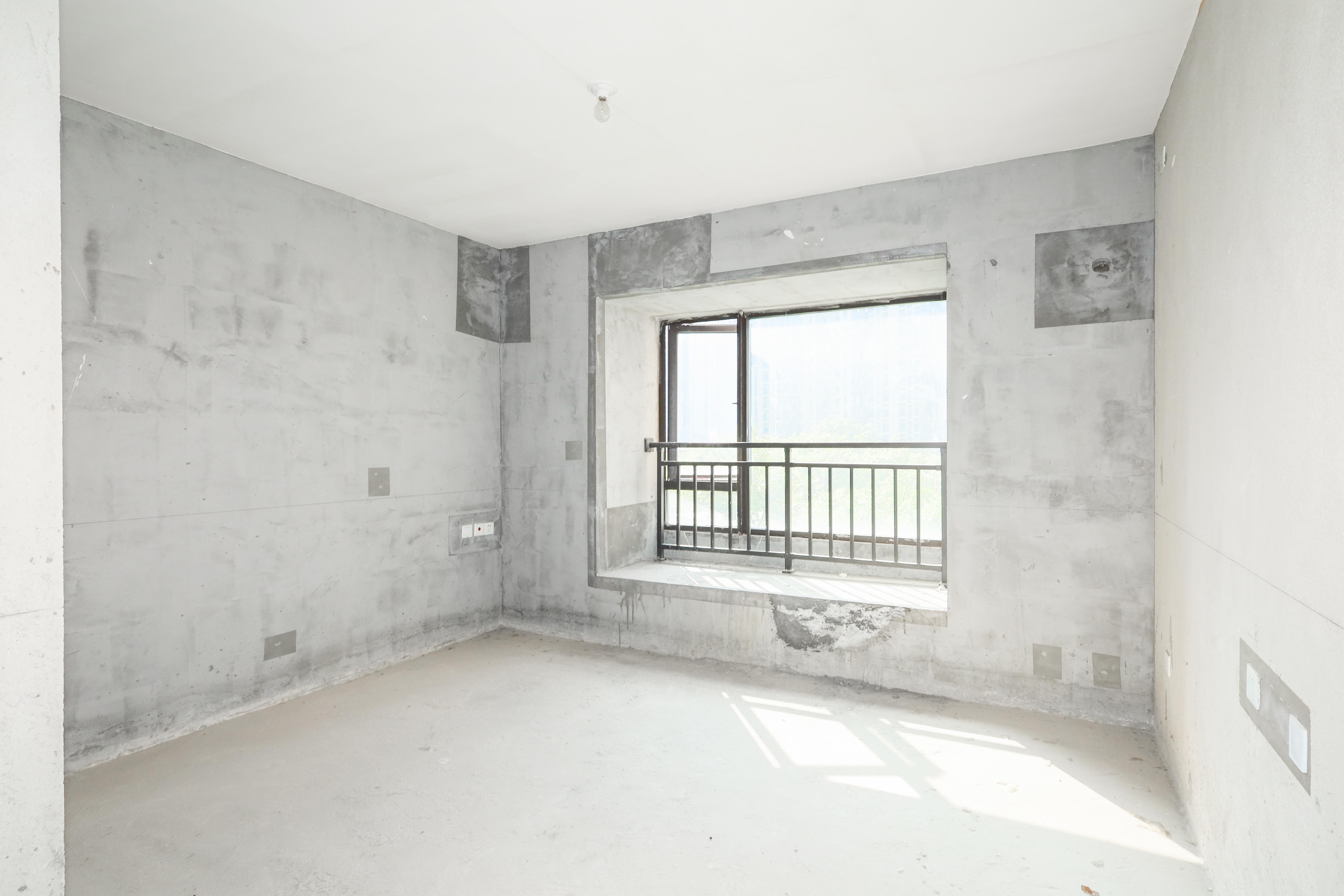 中国铁建梅溪青秀三期  4室2厅2卫   229.00万卧室