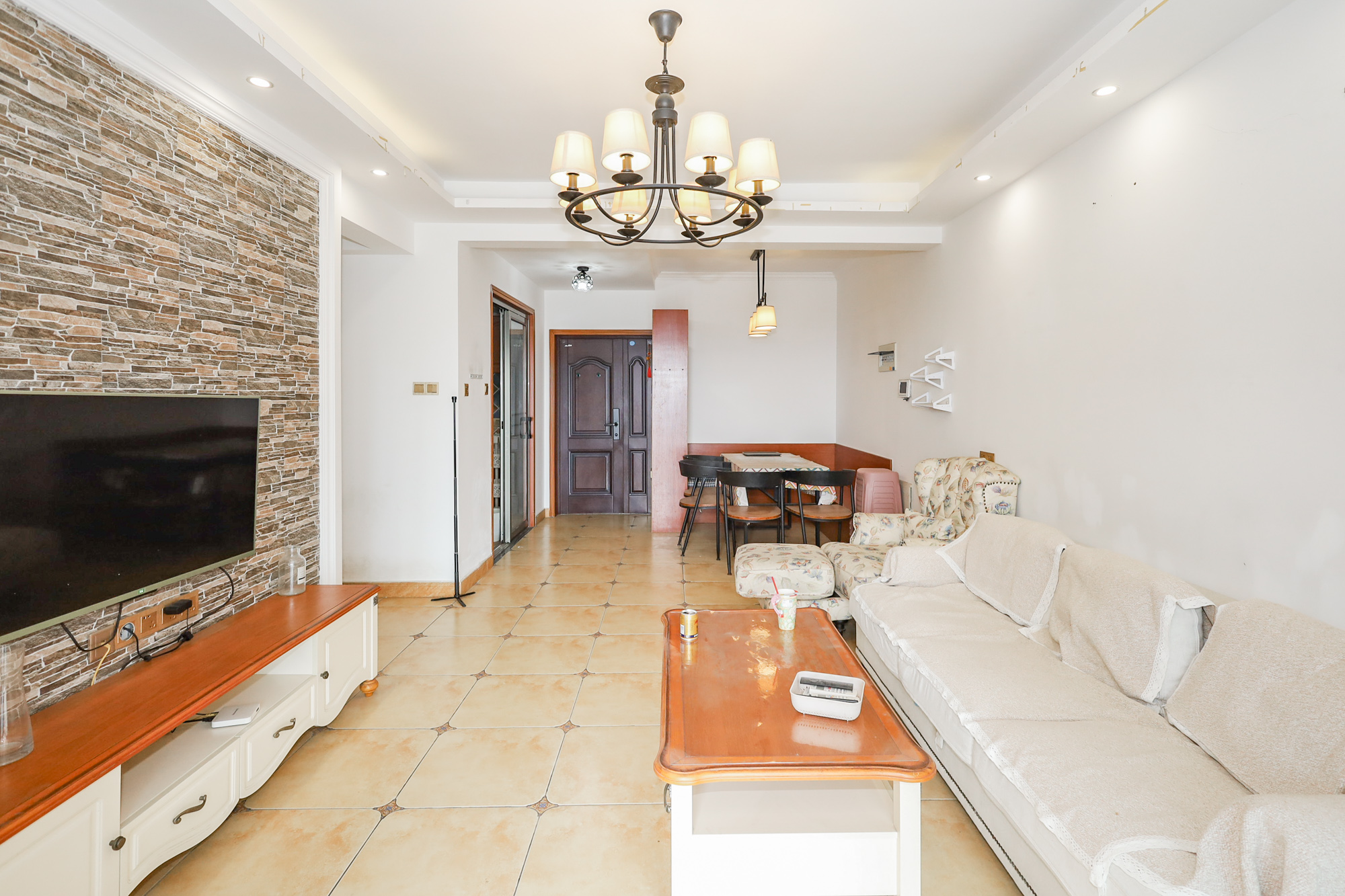 光明E城  3室2厅1卫    115.0万 光明E城  3室2厅1卫    115.0万