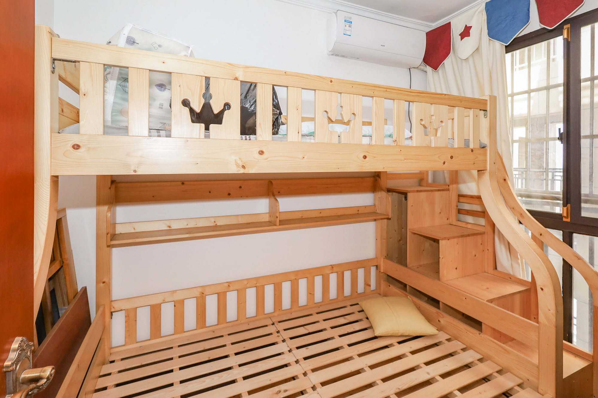 光明E城  3室2厅1卫    115.0万卧室