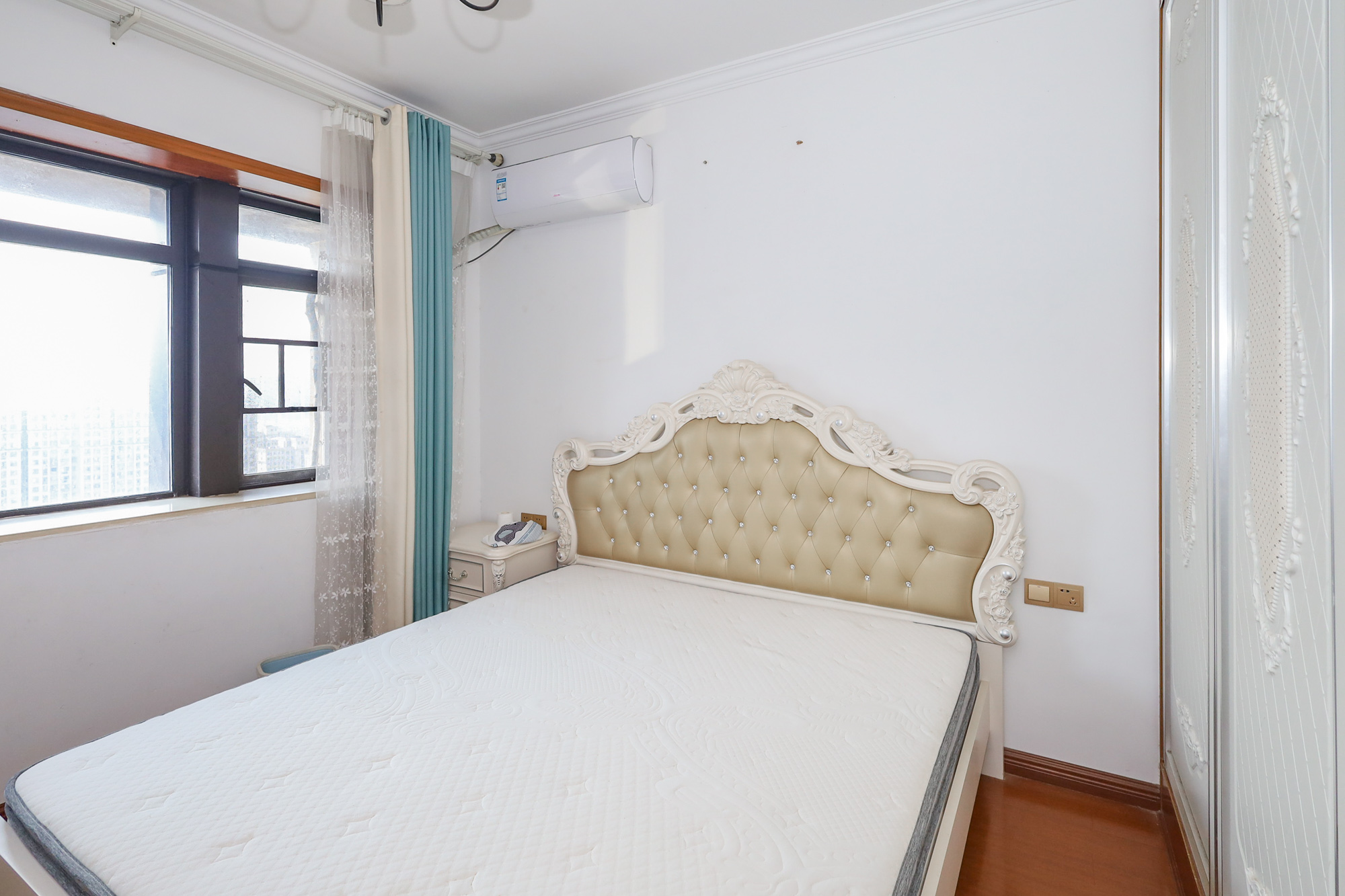 光明E城  3室2厅1卫    115.0万卧室